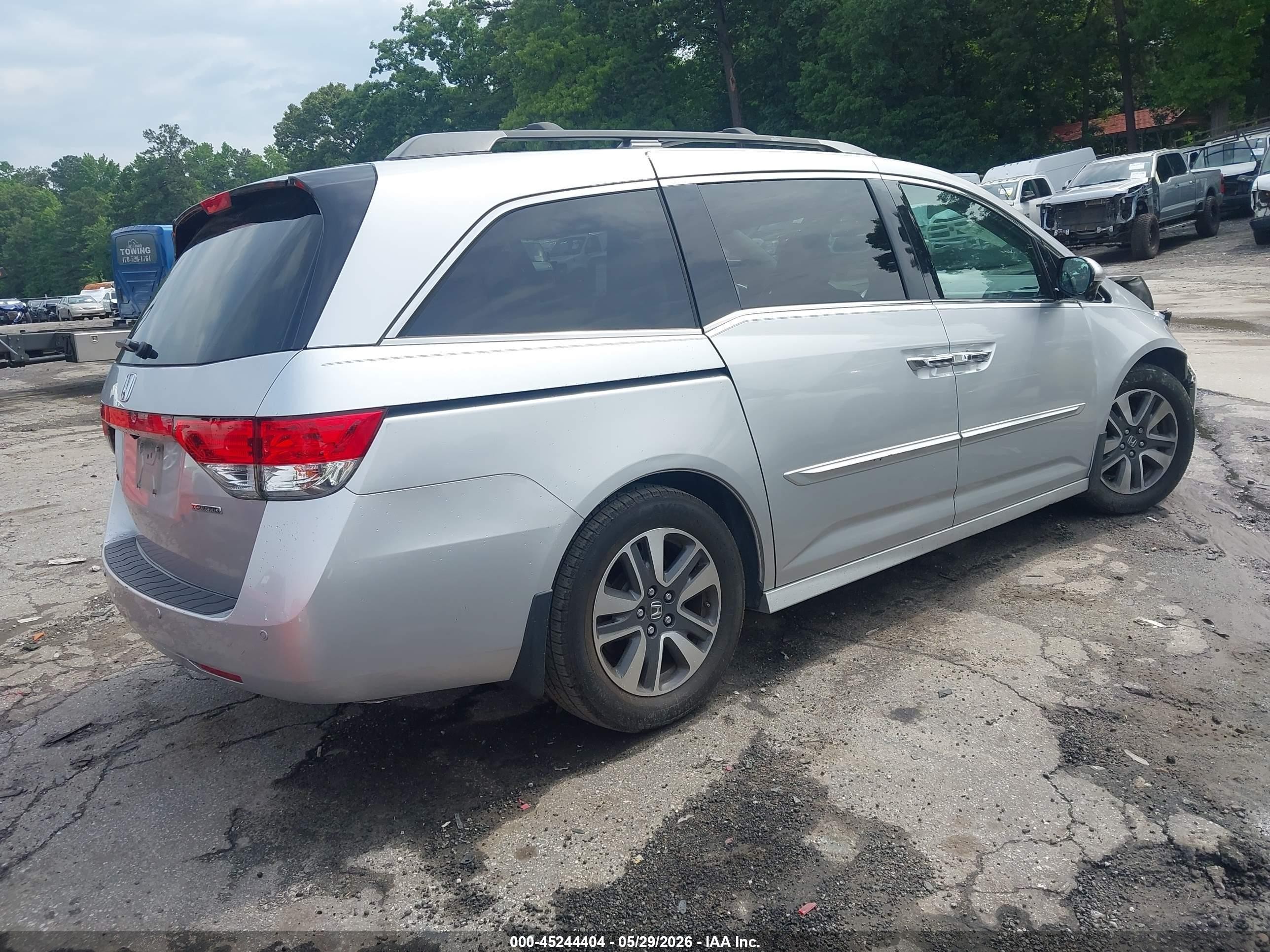 2014 Honda Odyssey Touring/touring Elite Silver vin: 5FNRL5H9XEB077370