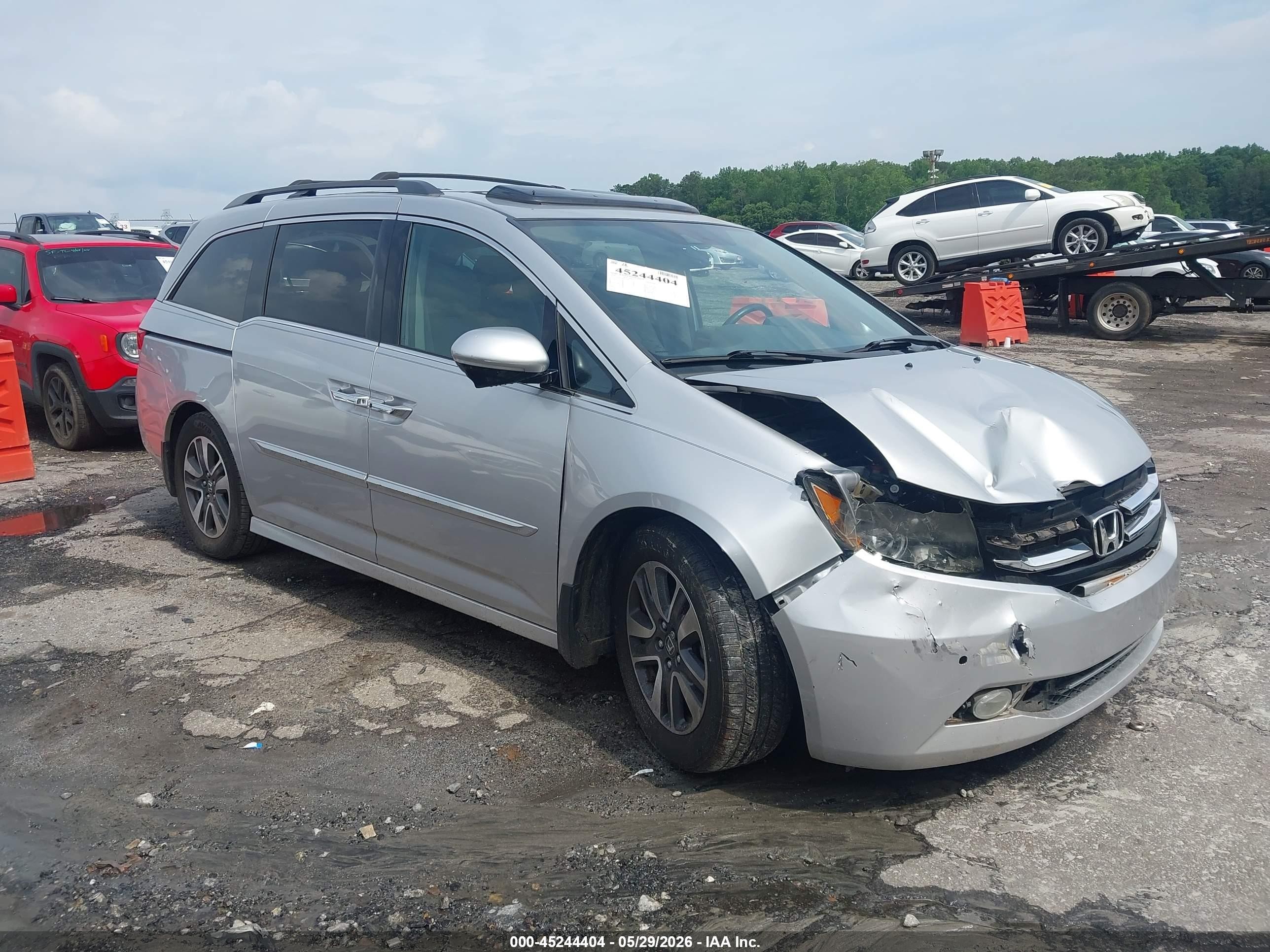 2014 Honda Odyssey Touring/touring Elite Silver vin: 5FNRL5H9XEB077370