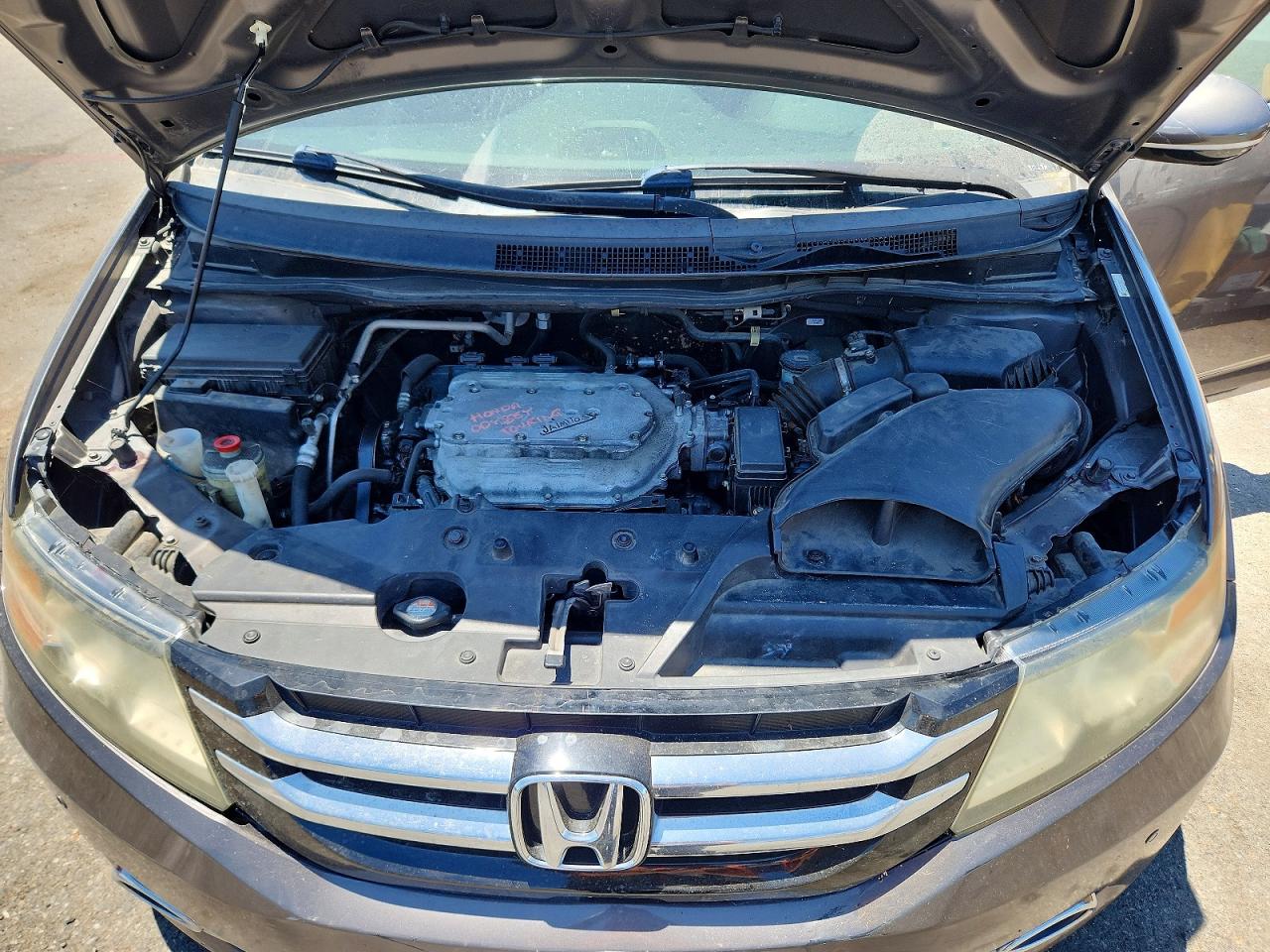 2014 Honda Odyssey Touring/touring Elite Charcoal vin: 5FNRL5H9XEB093231