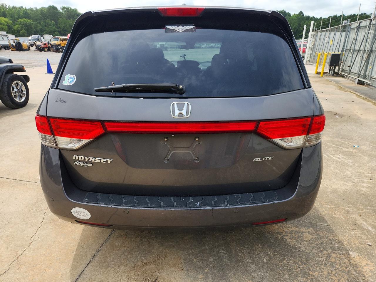 2014 Honda Odyssey Touring Gray vin: 5FNRL5H9XEB125451