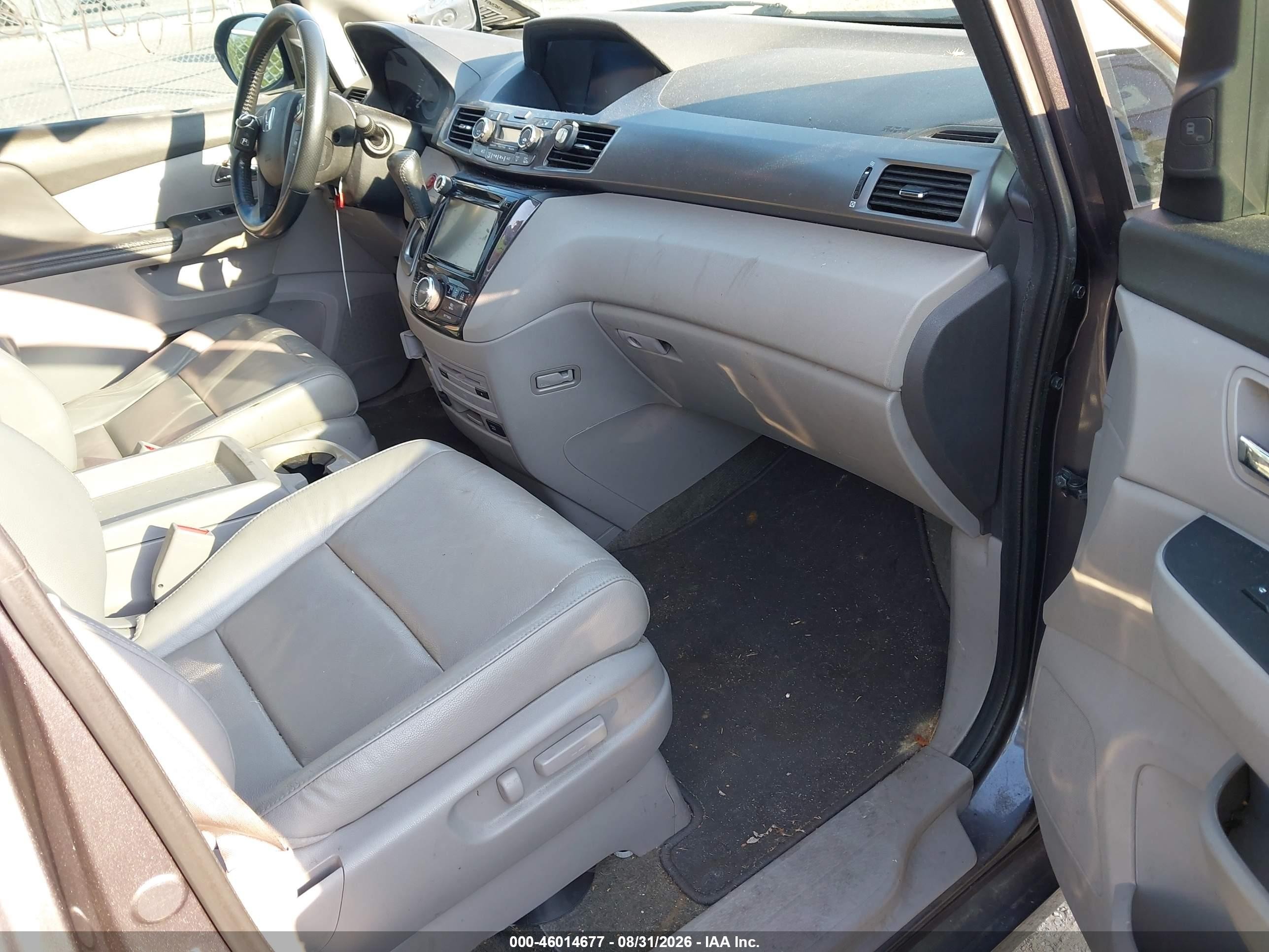 2015 Honda Odyssey Touring/touring Elite Gray vin: 5FNRL5H9XFB037940