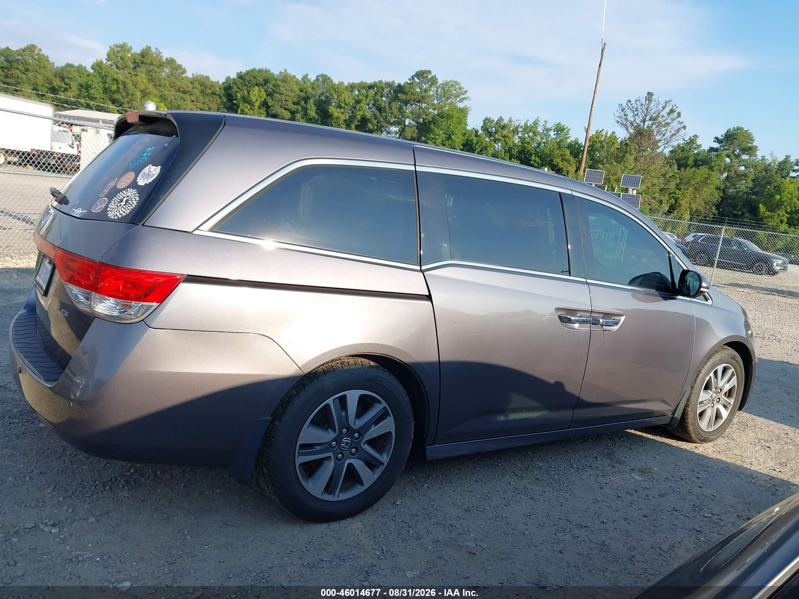 2015 Honda Odyssey Touring/touring Elite Gray vin: 5FNRL5H9XFB037940
