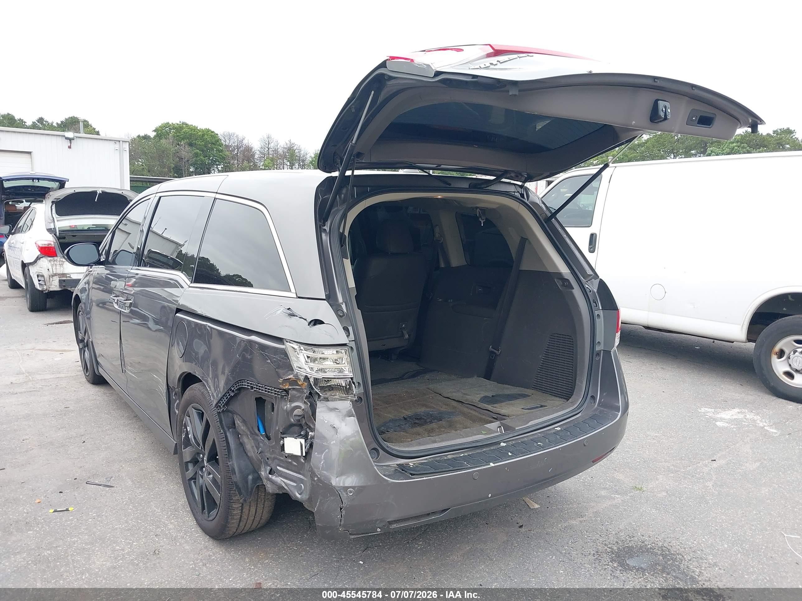 2015 Honda Odyssey Touring/touring Elite Gray vin: 5FNRL5H9XFB062496