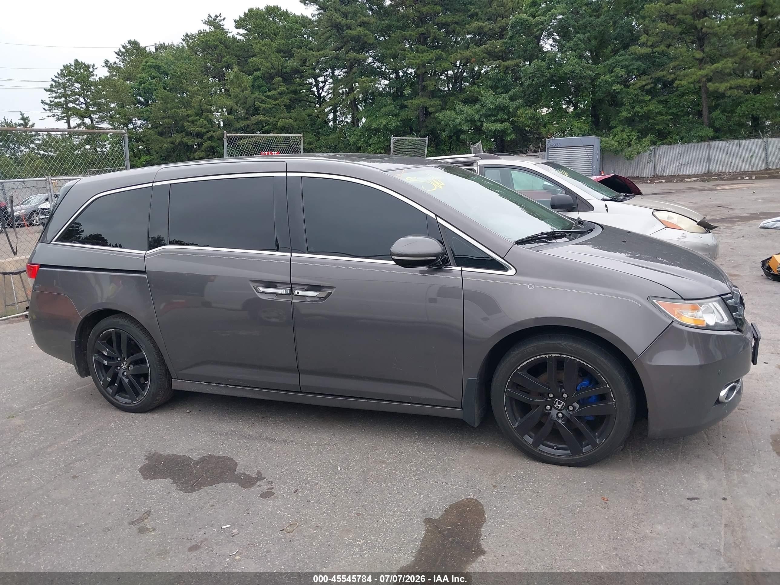 2015 Honda Odyssey Touring/touring Elite Gray vin: 5FNRL5H9XFB062496
