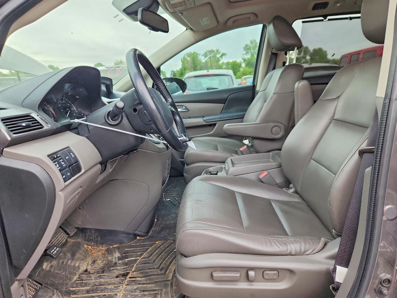 2015 Honda Odyssey Touring Серый vin: 5FNRL5H9XFB075913