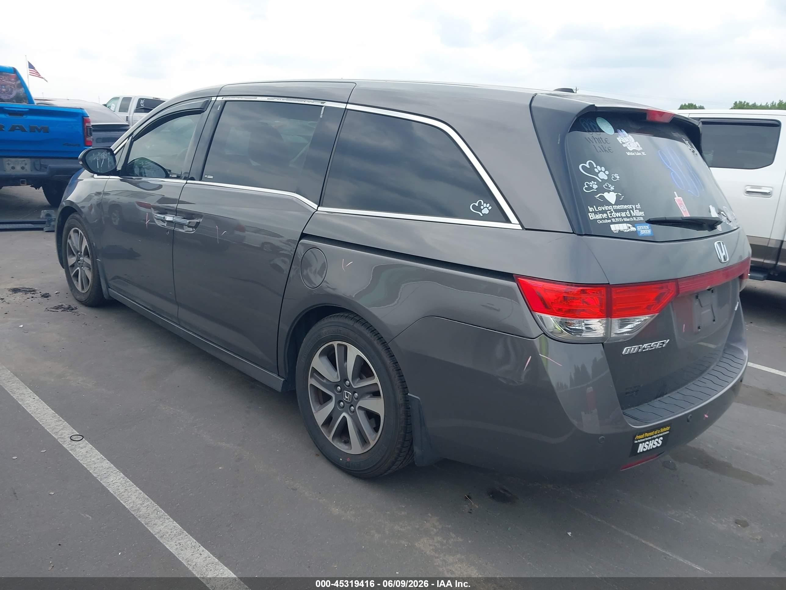 2015 Honda Odyssey Touring/touring Elite Gray vin: 5FNRL5H9XFB103595