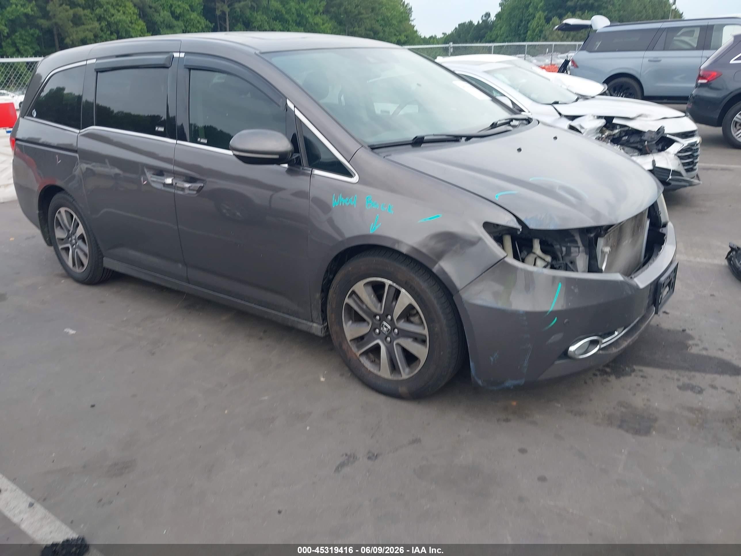 2015 Honda Odyssey Touring/touring Elite Gray vin: 5FNRL5H9XFB103595