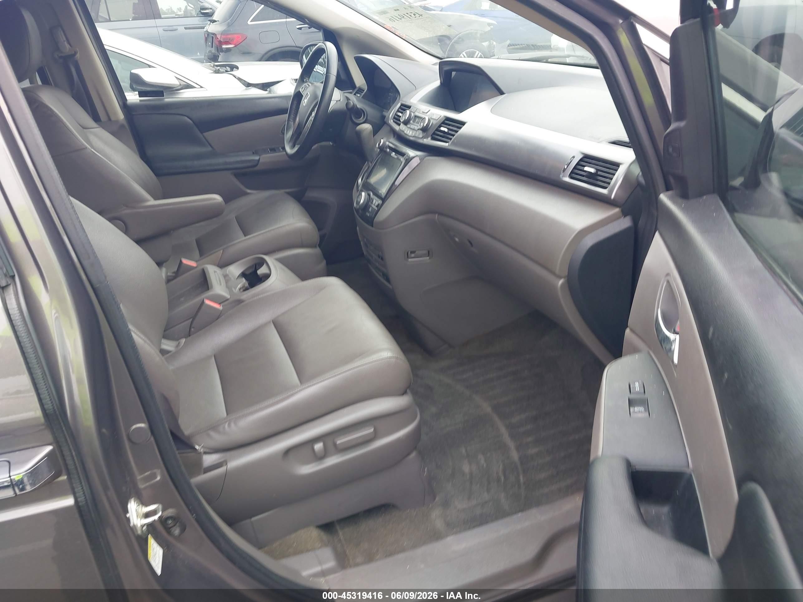 2015 Honda Odyssey Touring/touring Elite Gray vin: 5FNRL5H9XFB103595