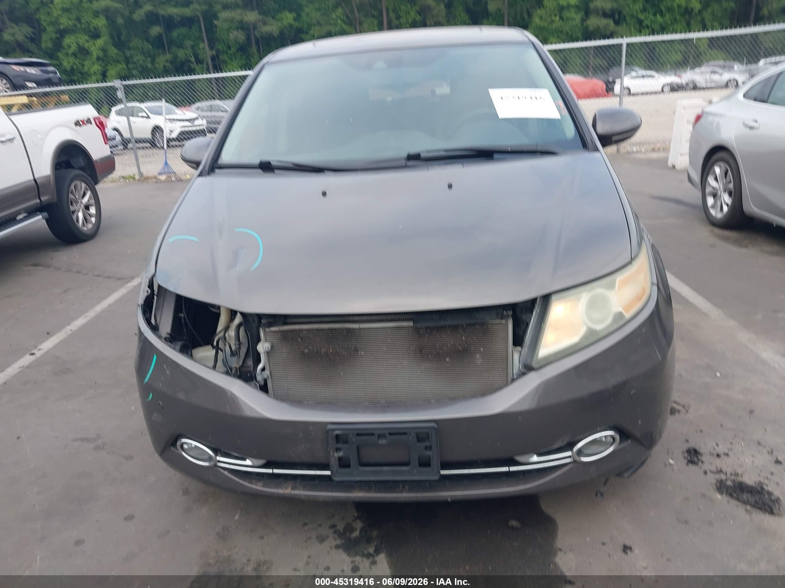 2015 Honda Odyssey Touring/touring Elite Gray vin: 5FNRL5H9XFB103595