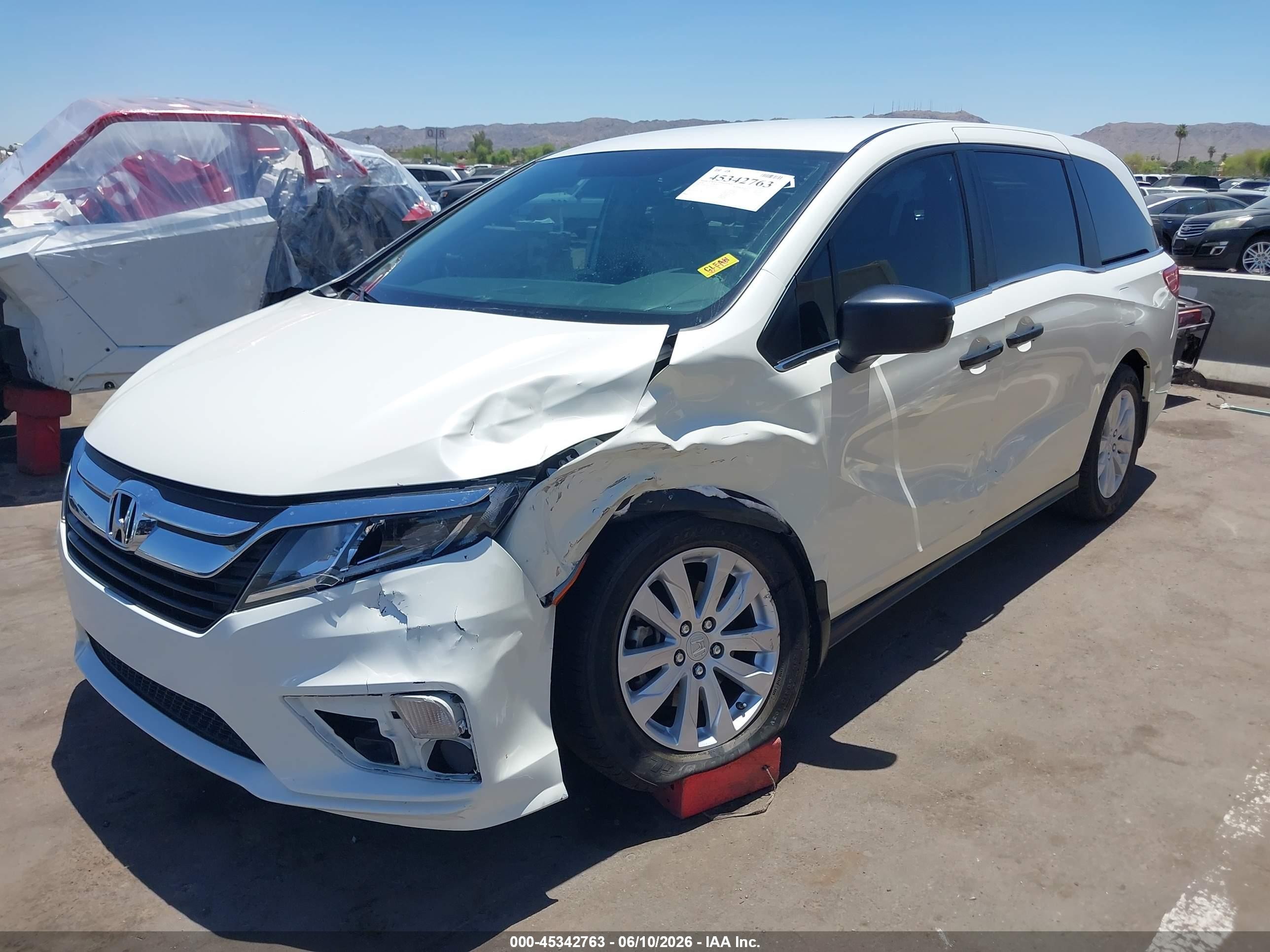 2019 Honda Odyssey Lx White vin: 5FNRL6H21KB065810