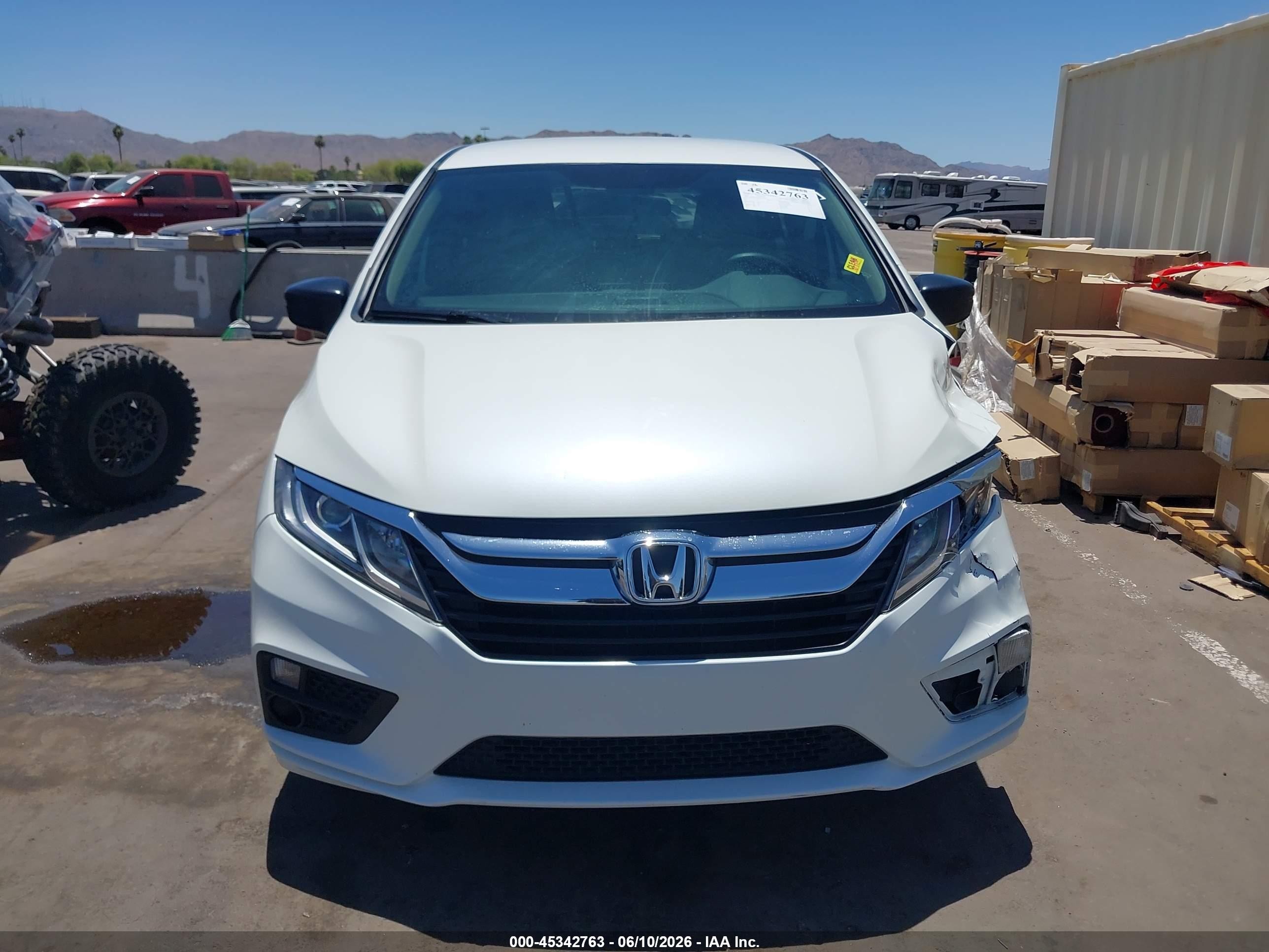 2019 Honda Odyssey Lx White vin: 5FNRL6H21KB065810