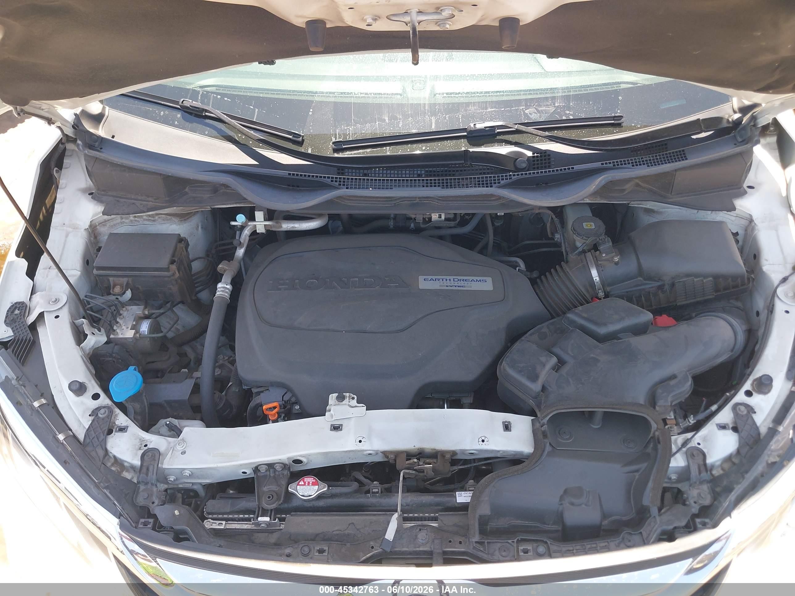 2019 Honda Odyssey Lx White vin: 5FNRL6H21KB065810