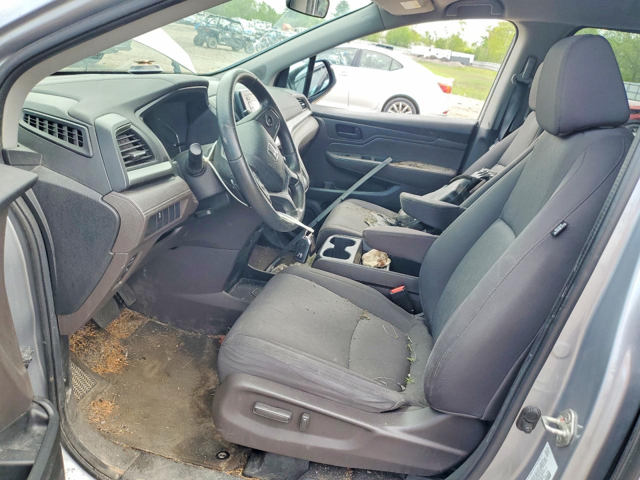 2019 Honda Odyssey Lx Silver vin: 5FNRL6H23KB125084