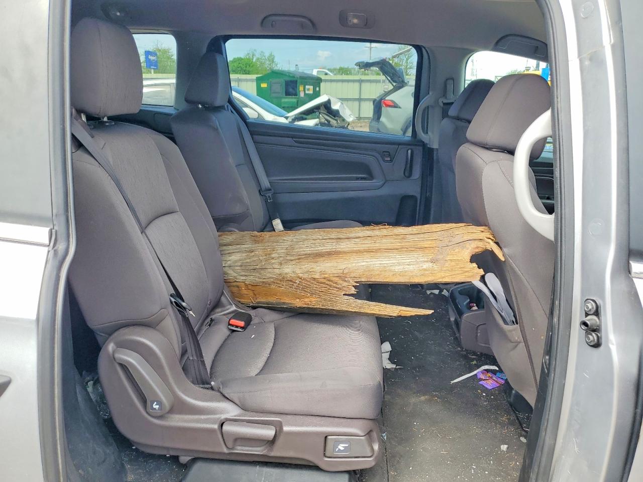 2019 Honda Odyssey Lx Silver vin: 5FNRL6H23KB125084
