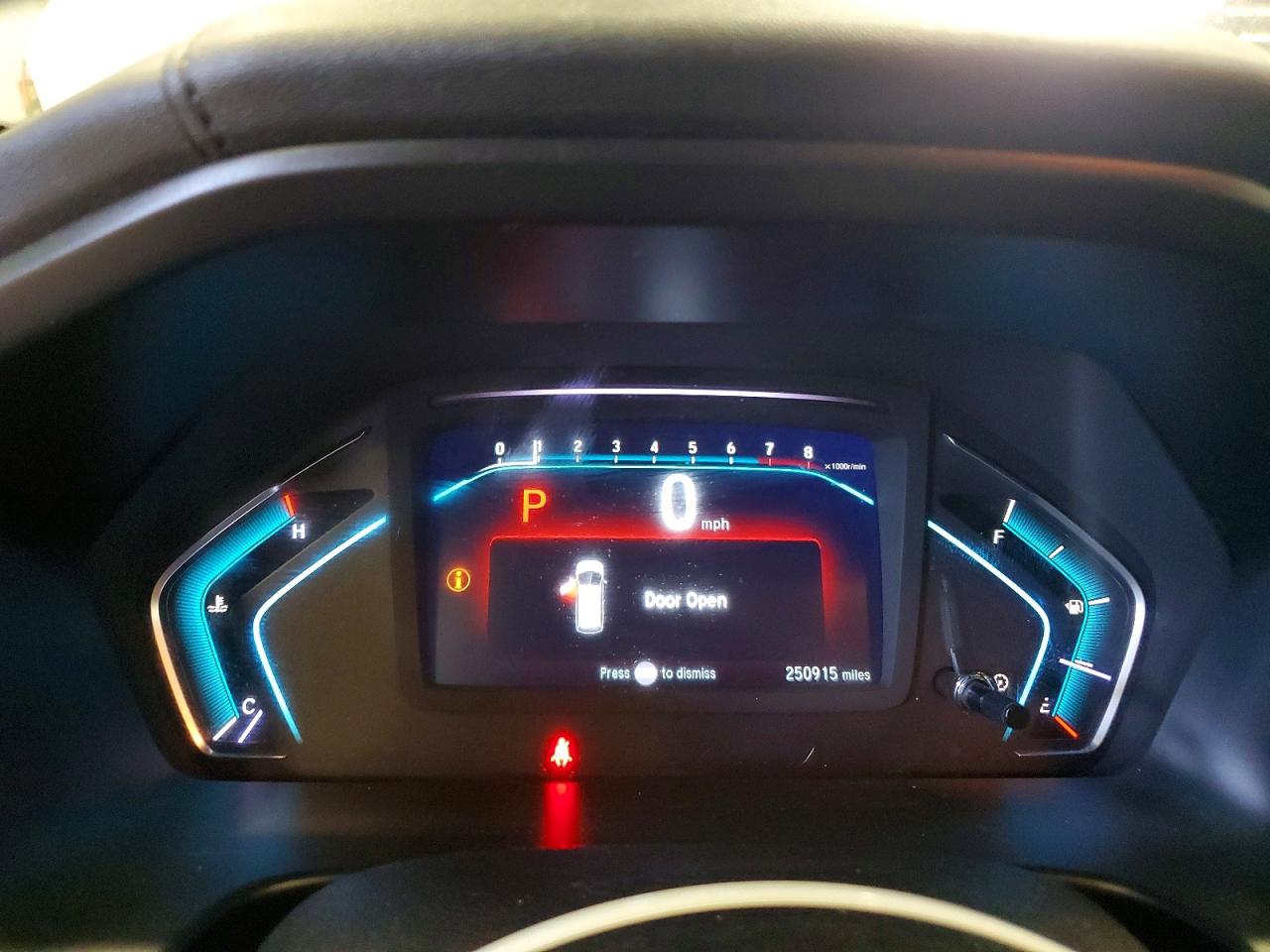 2018 Honda Odyssey Lx Silver vin: 5FNRL6H26JB100064