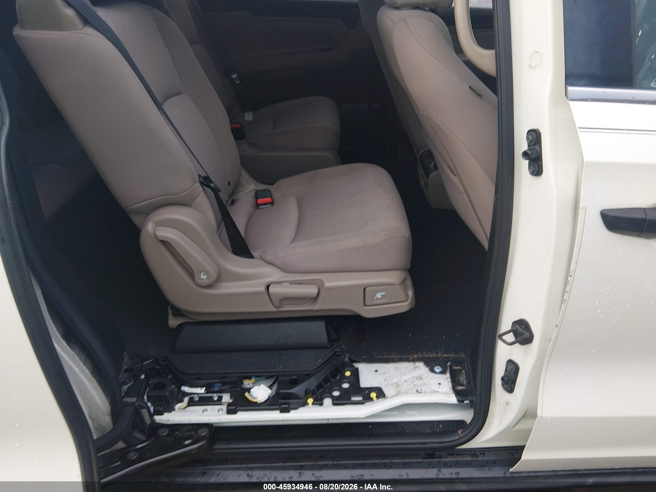 2019 Honda Odyssey Lx White vin: 5FNRL6H26KB041812