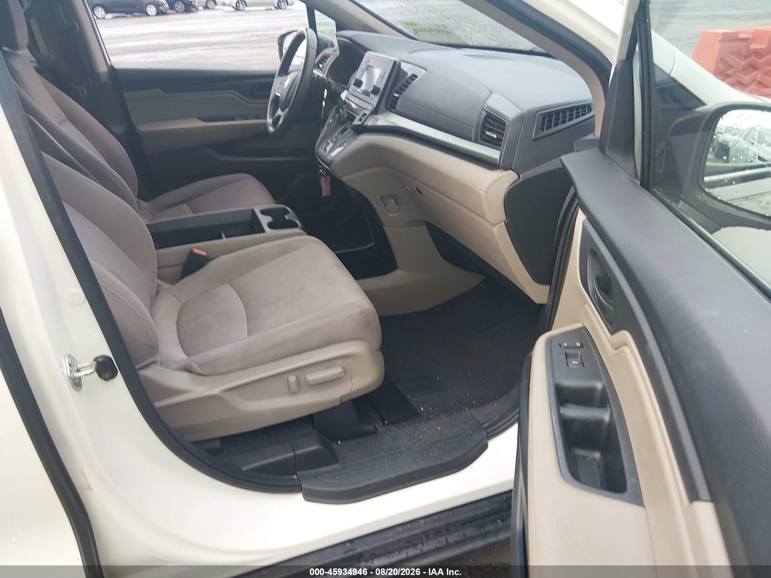 2019 Honda Odyssey Lx White vin: 5FNRL6H26KB041812