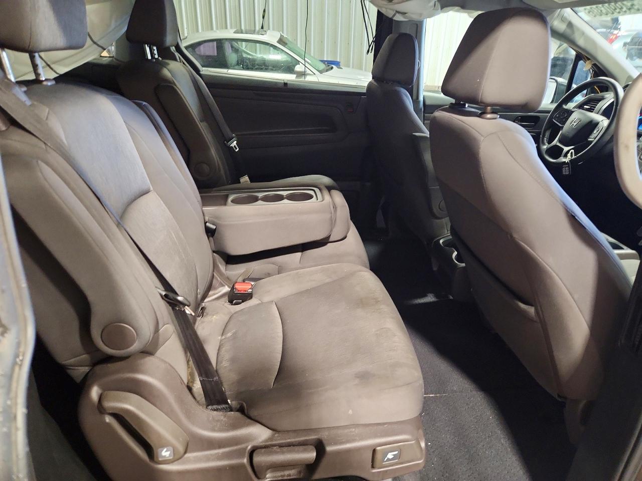 2018 Honda Odyssey Ex Gray vin: 5FNRL6H54JB081461