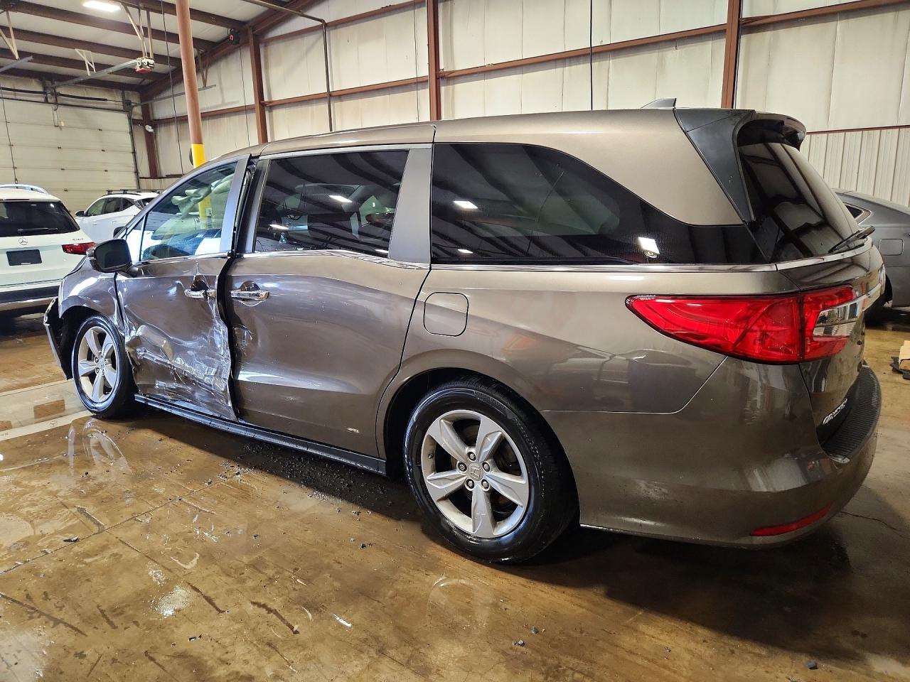 2018 Honda Odyssey Ex Gray vin: 5FNRL6H54JB081461