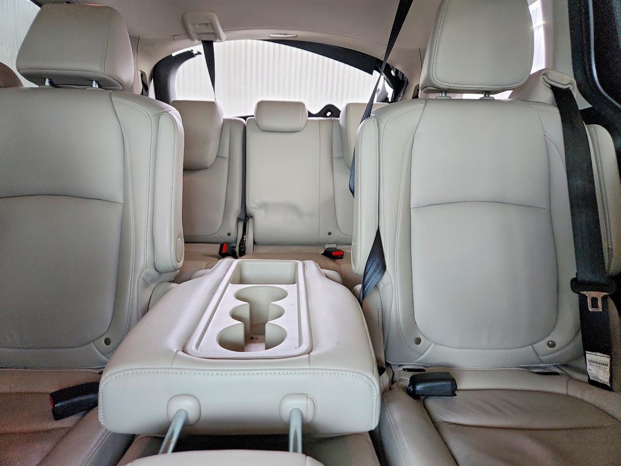 2025 Honda Odyssey Exl Silver vin: 5FNRL6H60SB080270