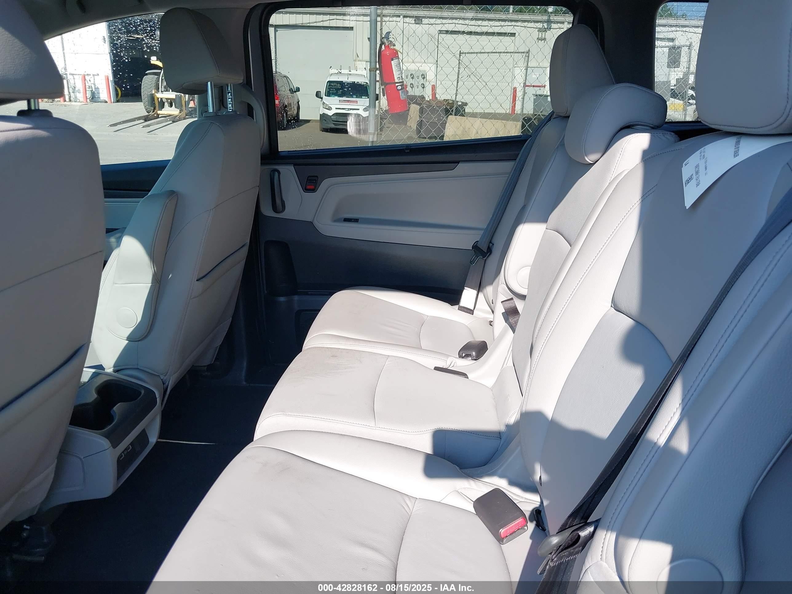 2024 Honda Odyssey Ex-l Silver vin: 5FNRL6H63RB065563