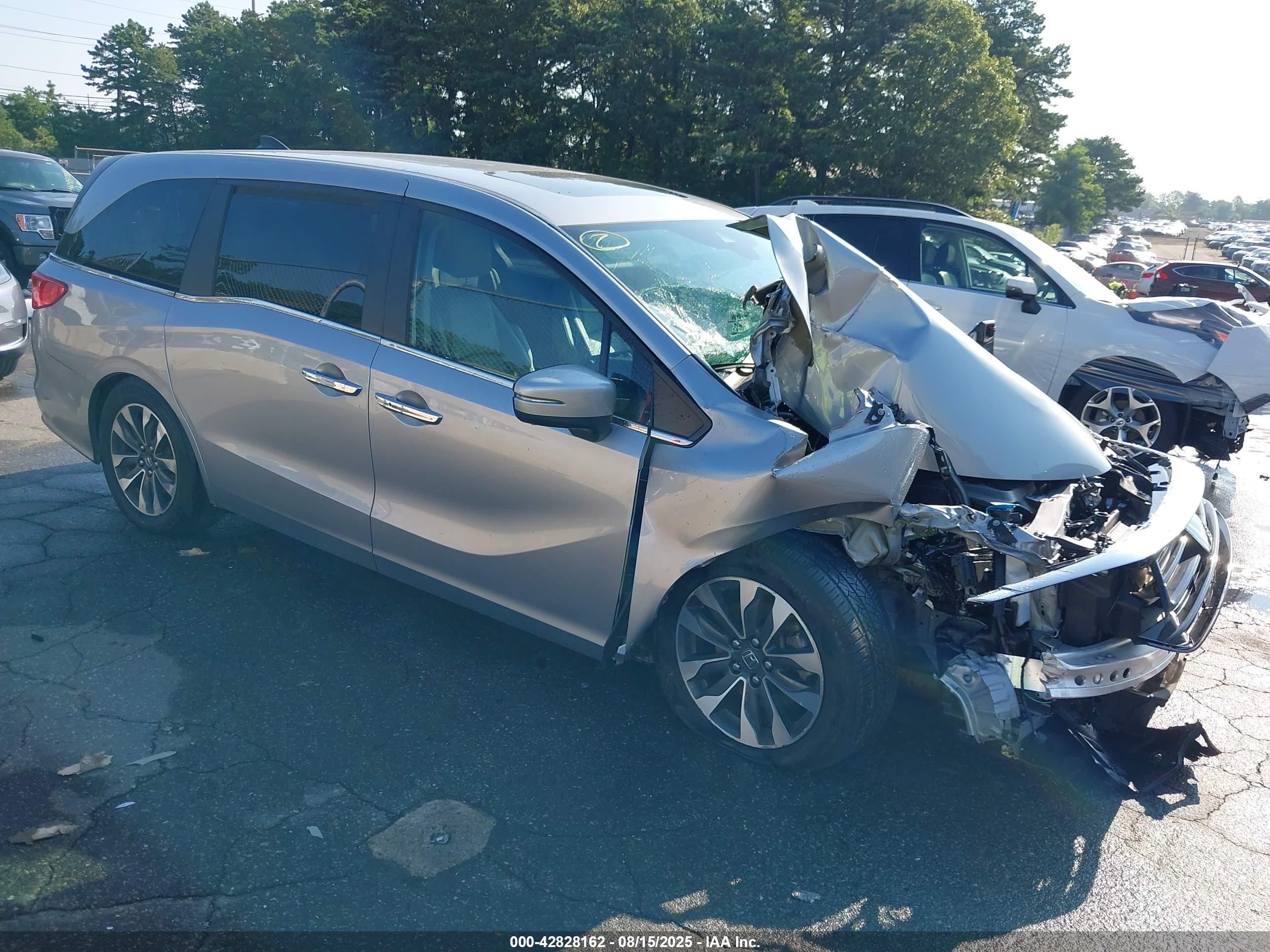 2024 Honda Odyssey Ex-l Silver vin: 5FNRL6H63RB065563
