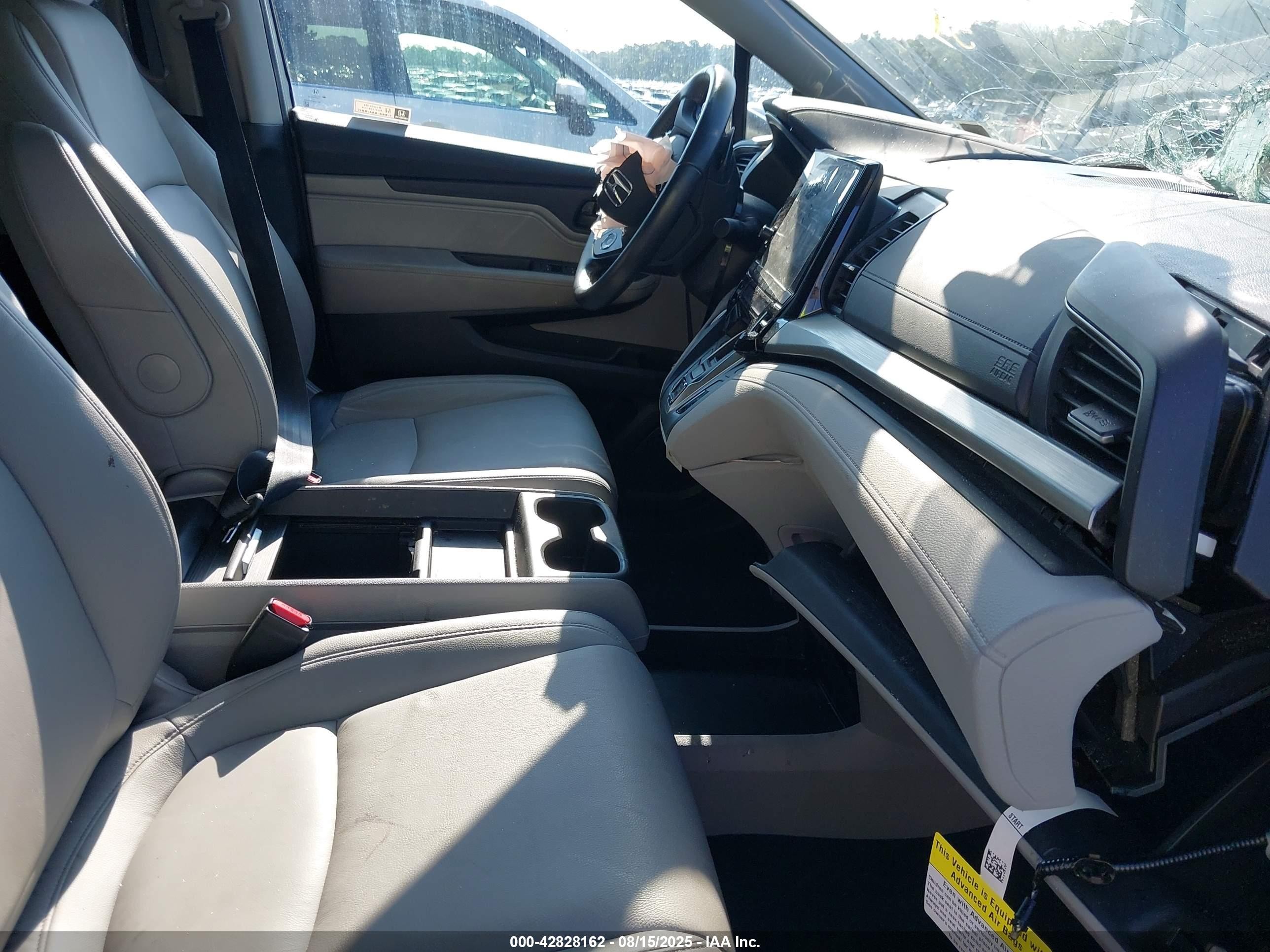 2024 Honda Odyssey Ex-l Silver vin: 5FNRL6H63RB065563