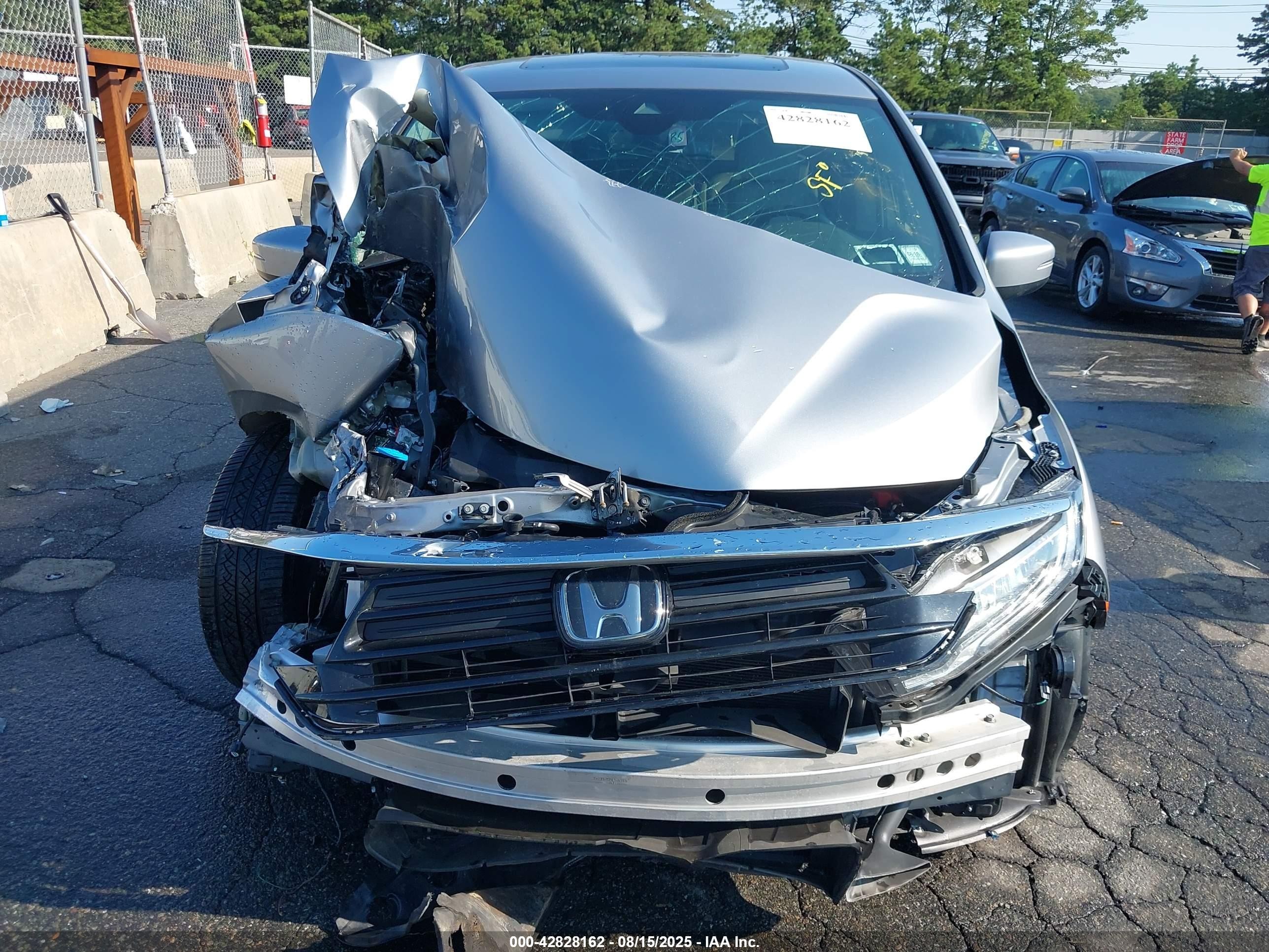 2024 Honda Odyssey Ex-l Silver vin: 5FNRL6H63RB065563