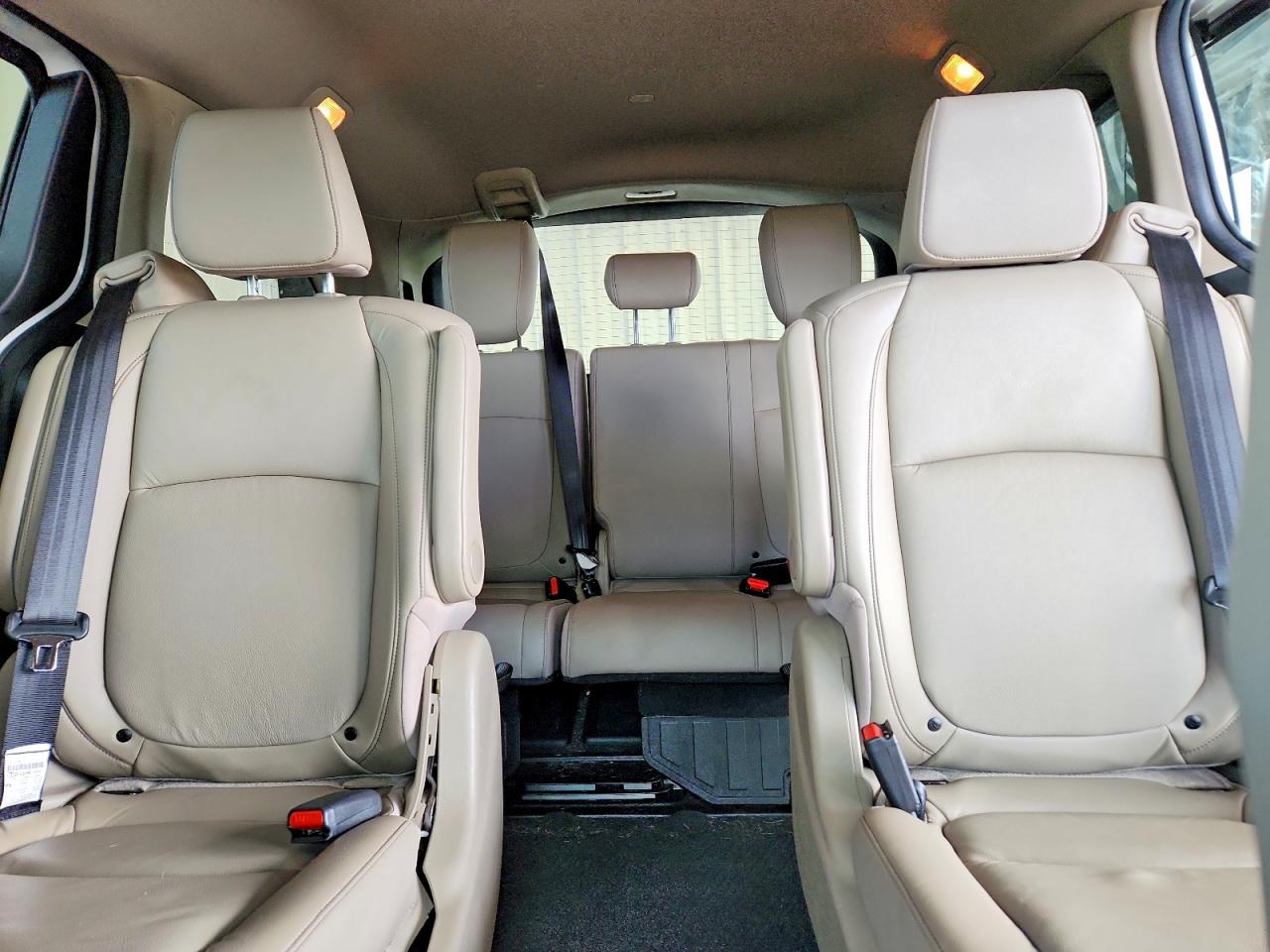 2024 Honda Odyssey Exl Белый vin: 5FNRL6H65RB015053