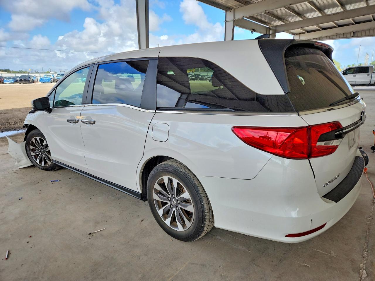 2024 Honda Odyssey Exl Белый vin: 5FNRL6H65RB015053