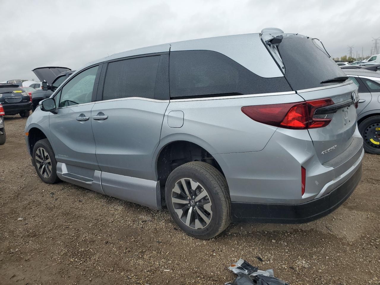 2025 Honda Odyssey Exl Silver vin: 5FNRL6H65SB018122