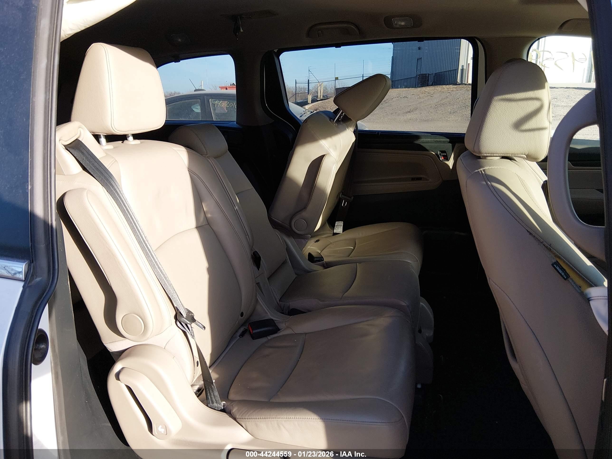 2023 Honda Odyssey Ex-l White vin: 5FNRL6H67PB003581