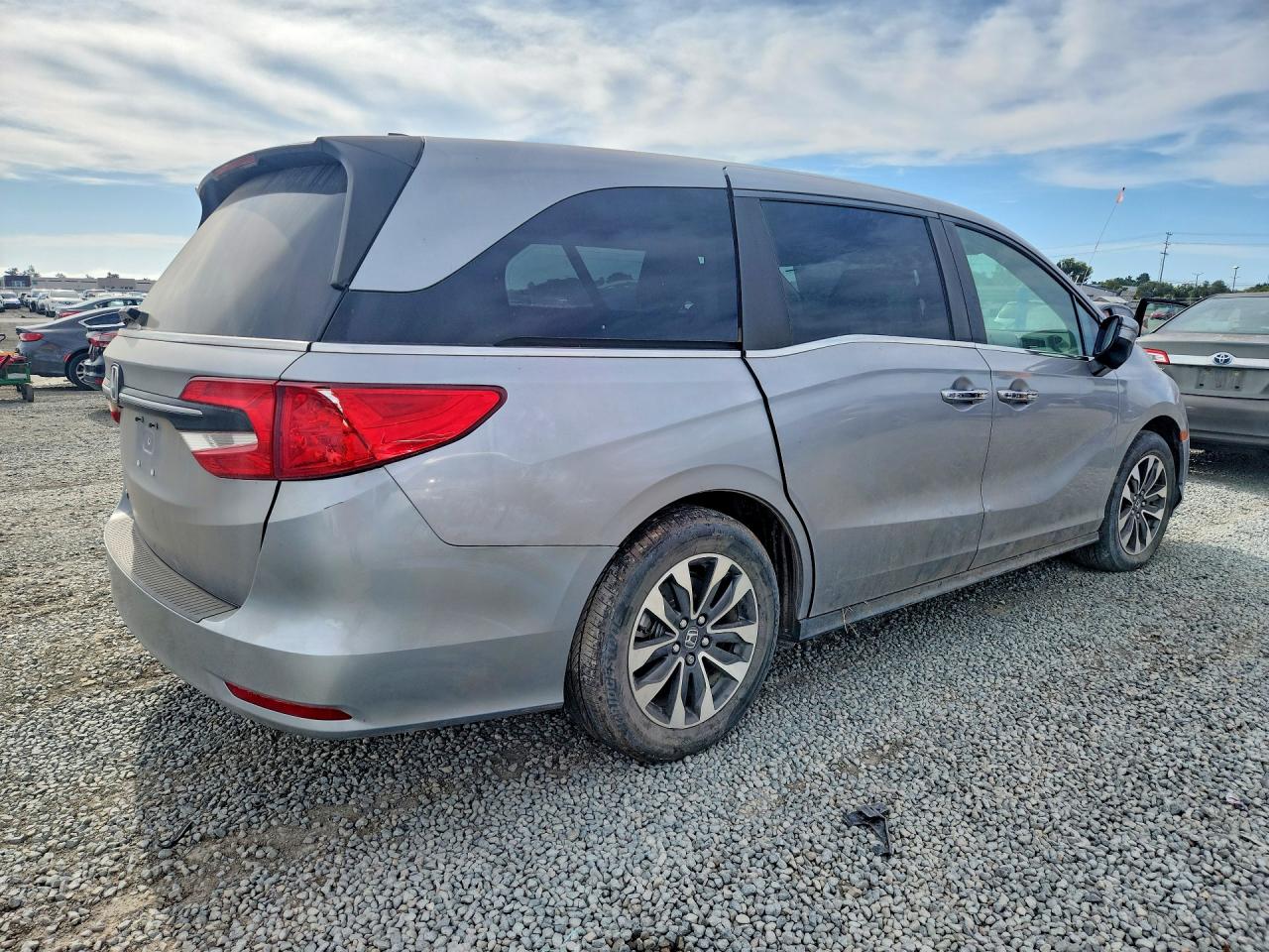 2023 Honda Odyssey Exl Silver vin: 5FNRL6H6XPB032993