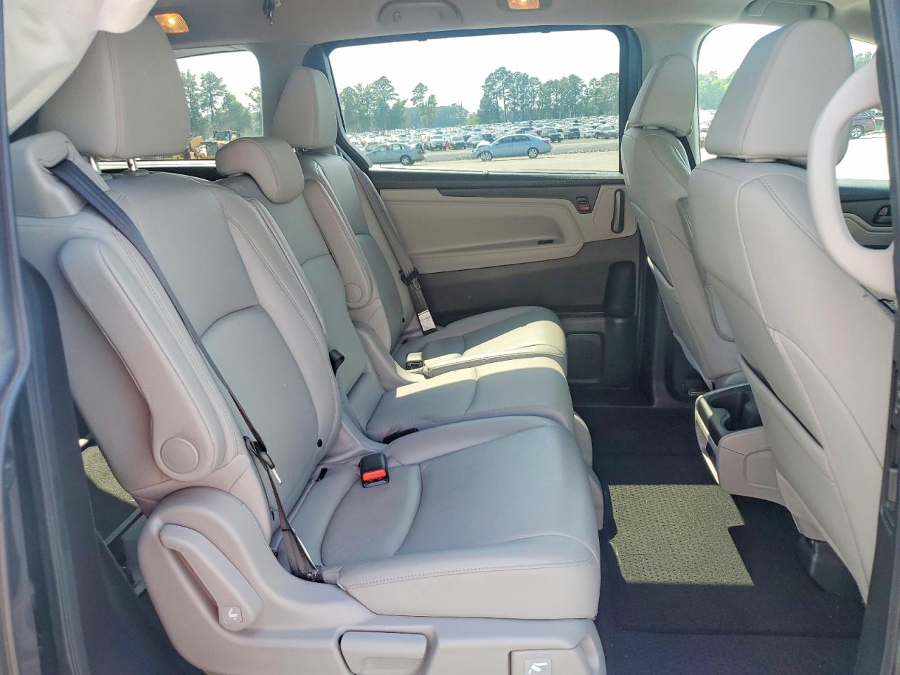 2018 Honda Odyssey Exl Gray vin: 5FNRL6H70JB092524