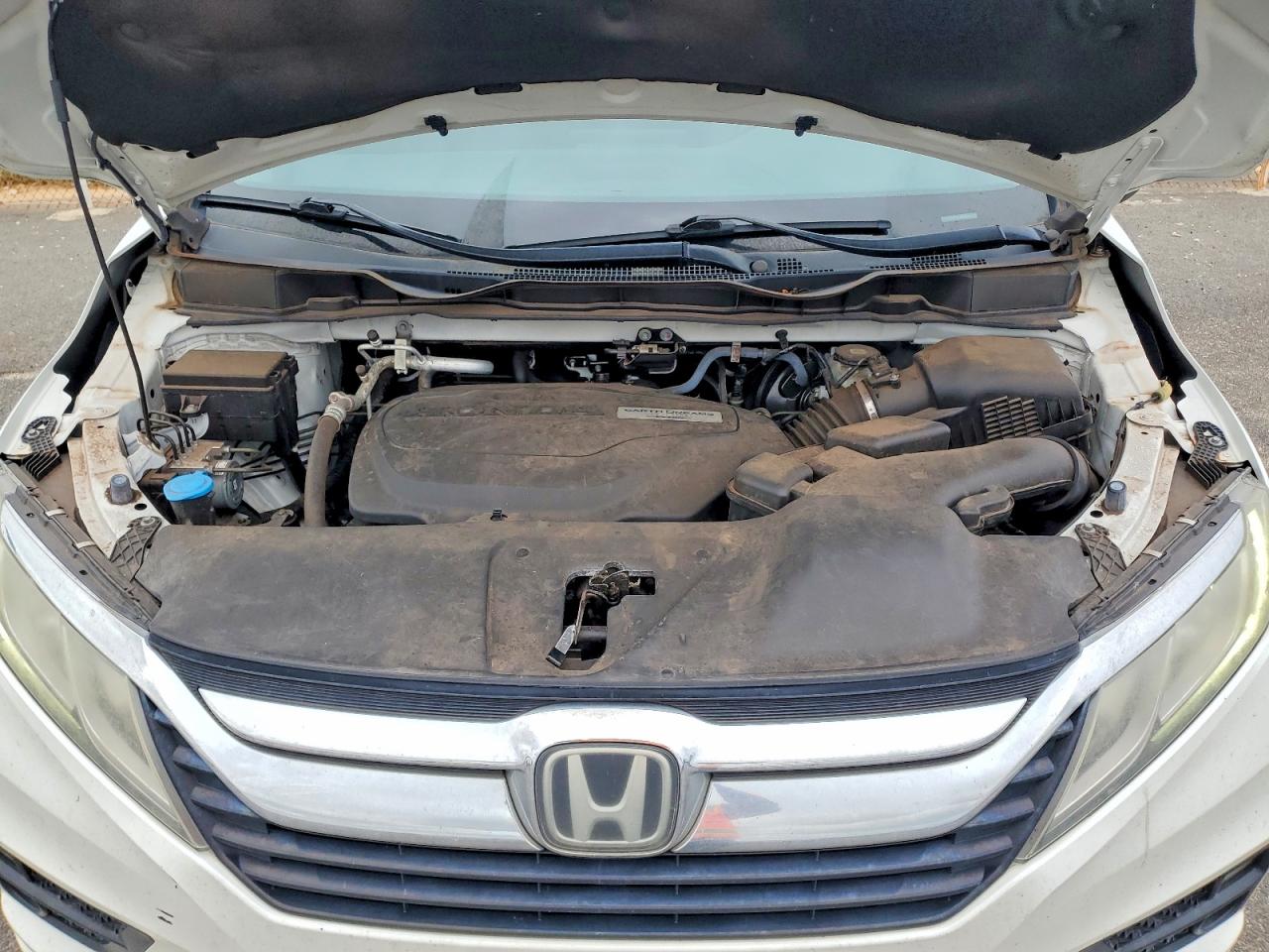 2020 Honda Odyssey Exl White vin: 5FNRL6H72LB006889