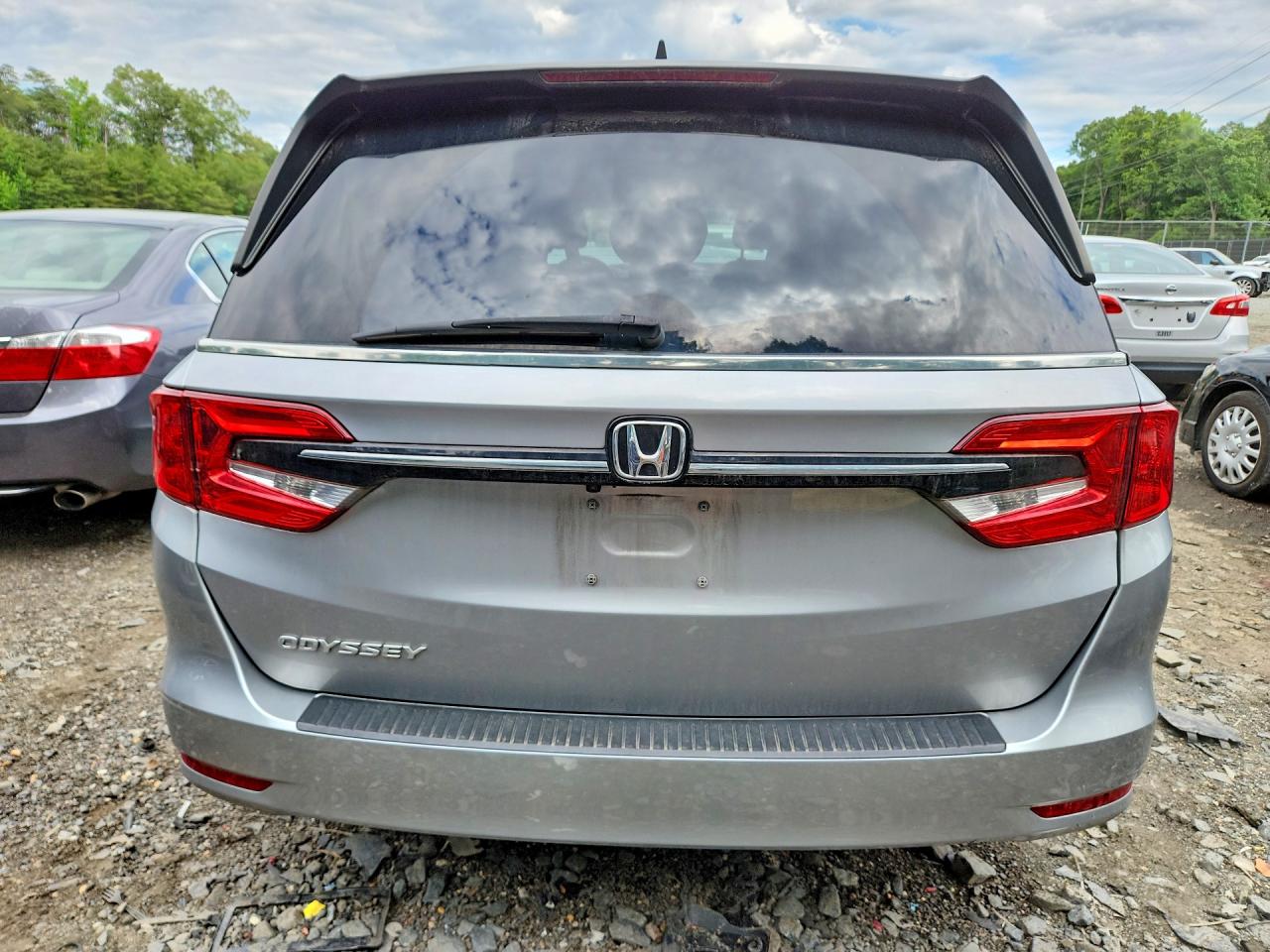 2021 Honda Odyssey Exl Silver vin: 5FNRL6H72MB028991