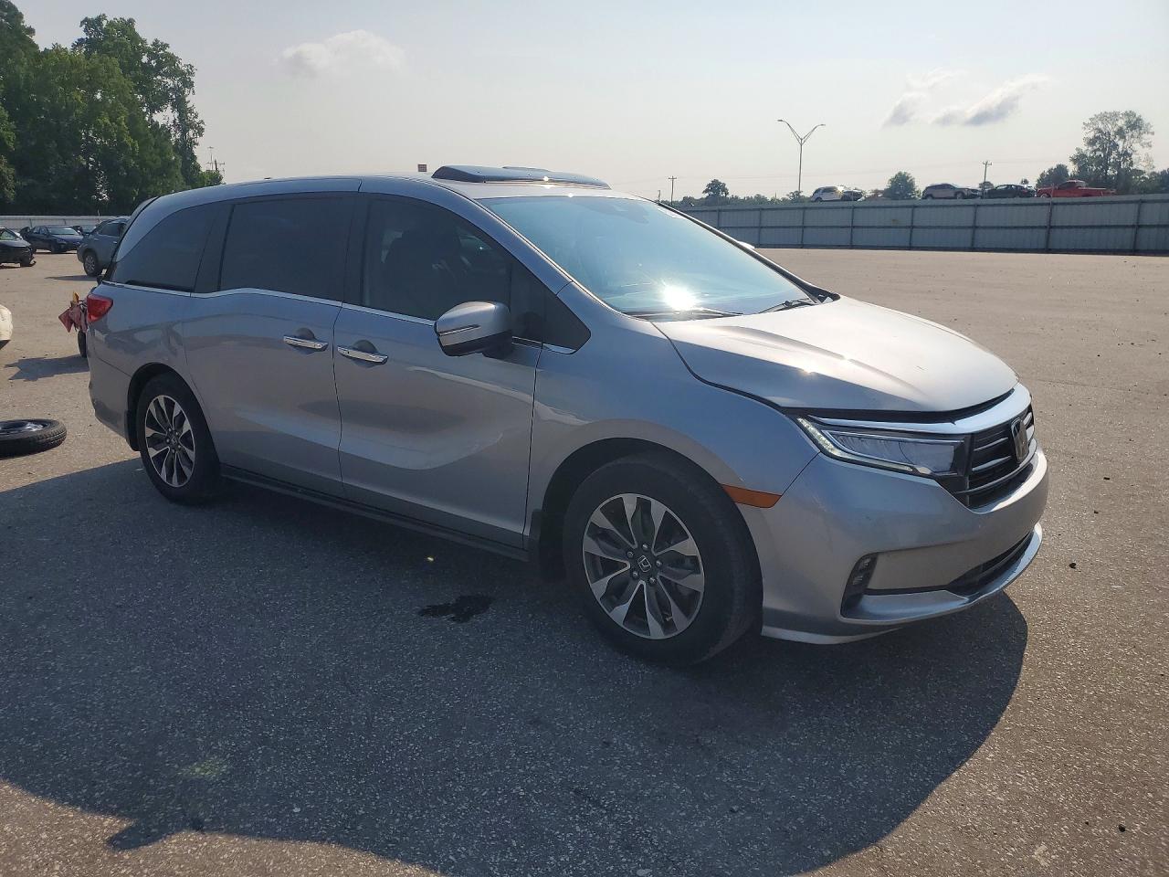 2022 Honda Odyssey Exl Silver vin: 5FNRL6H72NB055819