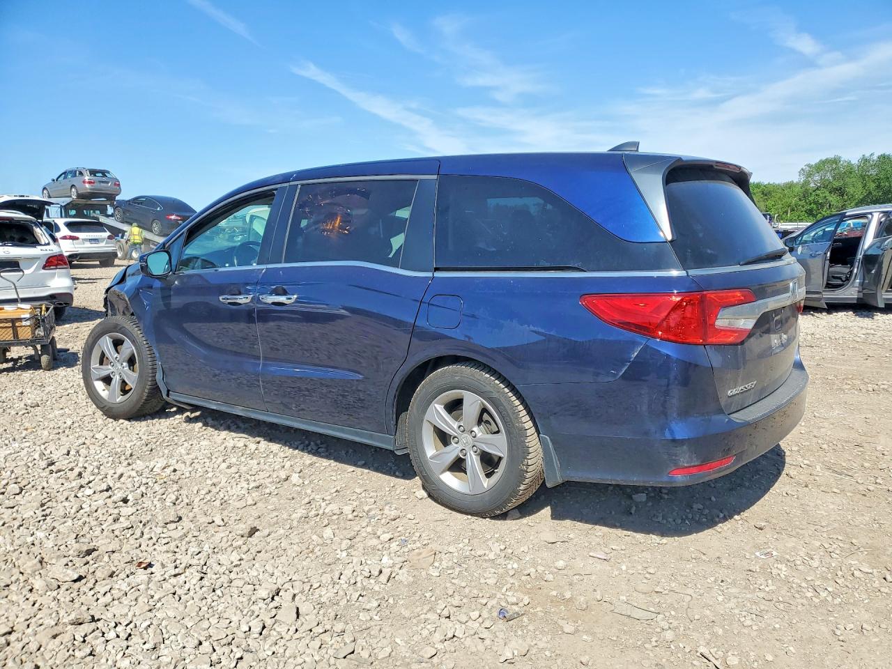 2018 Honda Odyssey Exl Blue vin: 5FNRL6H73JB065592