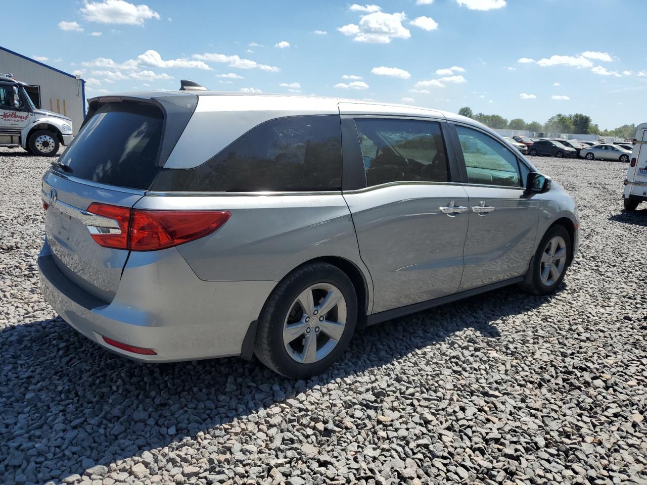 2018 Honda Odyssey Exl Gray vin: 5FNRL6H73JB075359