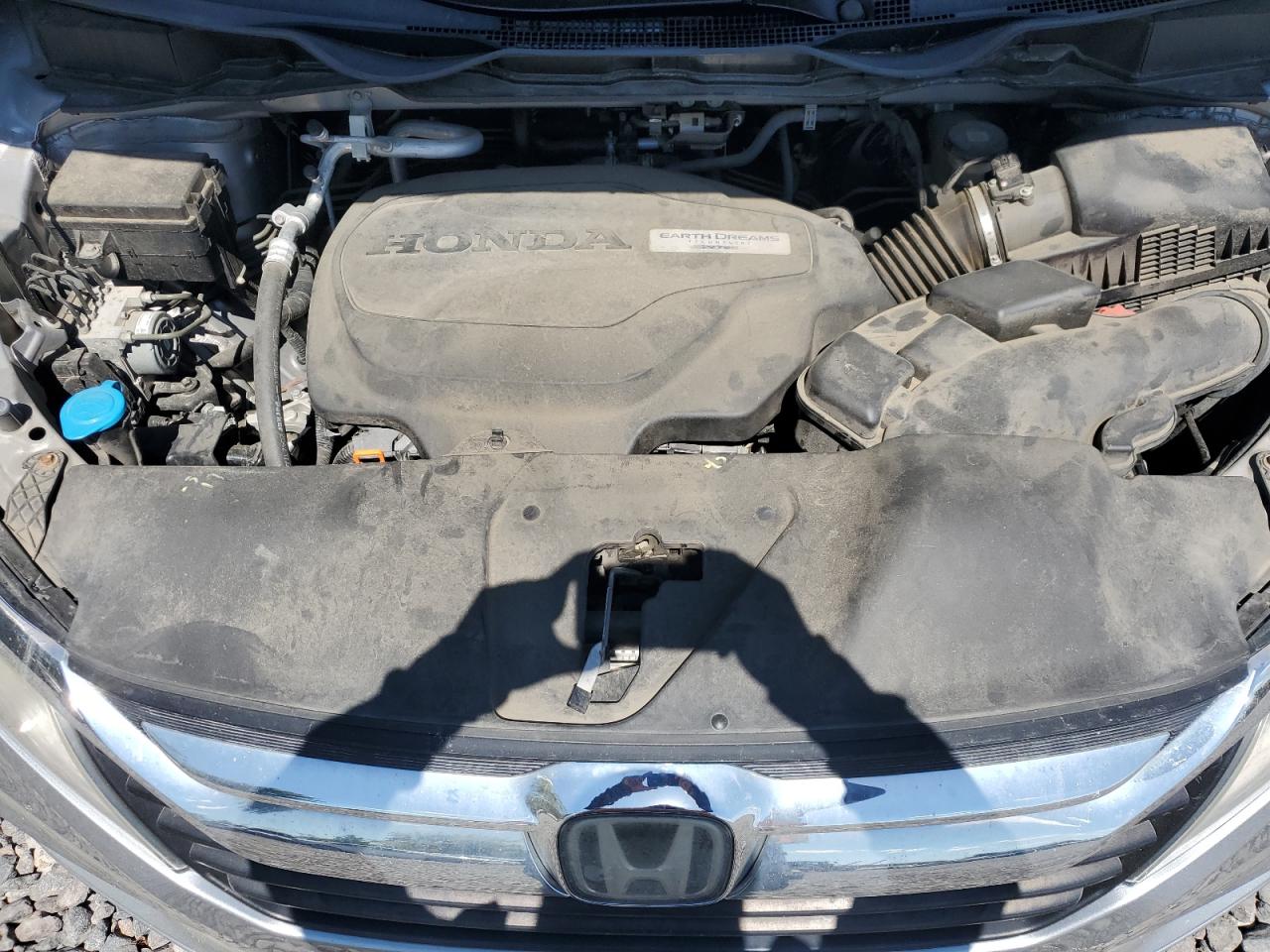 2018 Honda Odyssey Exl Gray vin: 5FNRL6H73JB075359