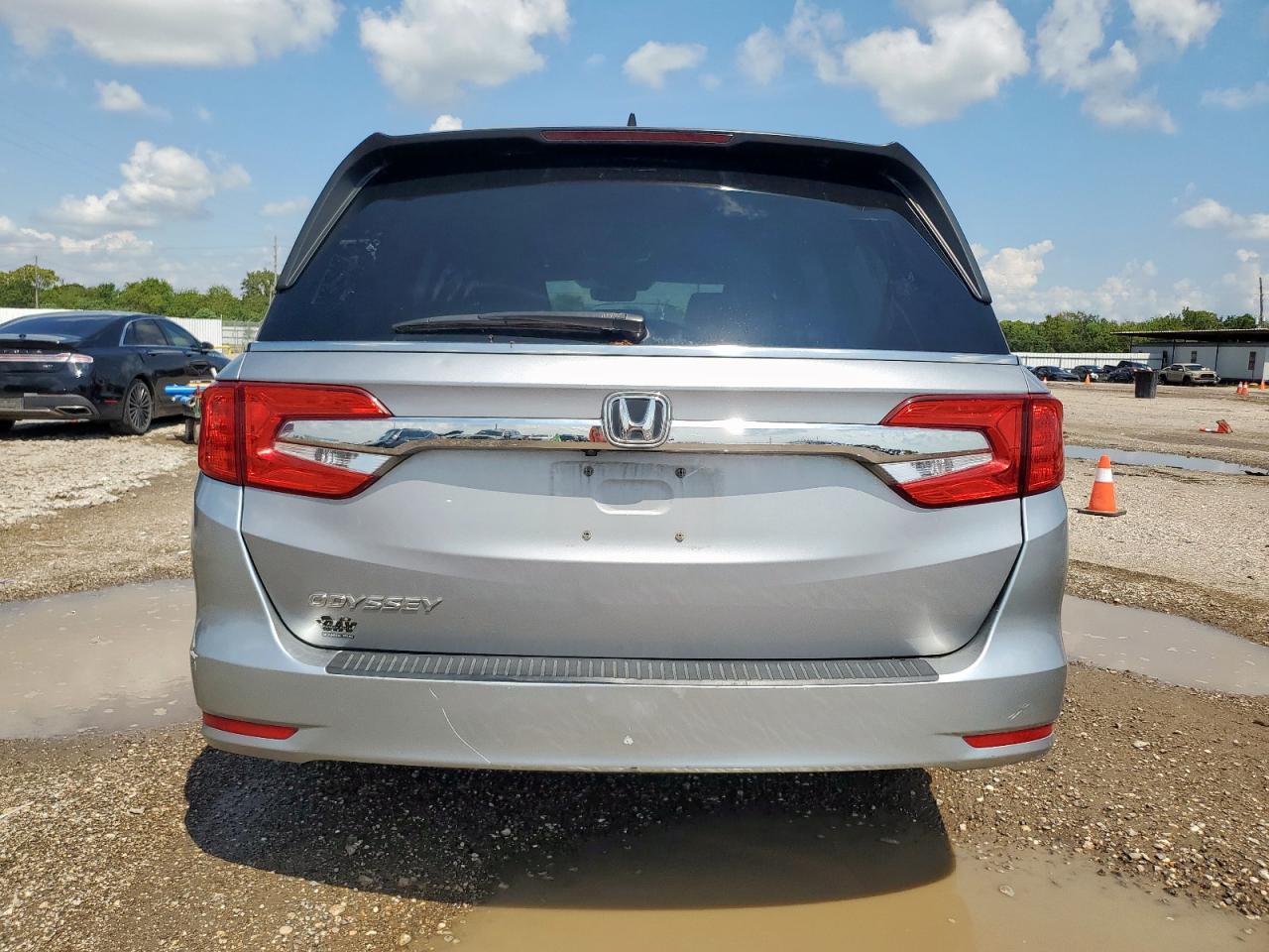 2018 Honda Odyssey Ex-l Silver vin: 5FNRL6H73JB108442