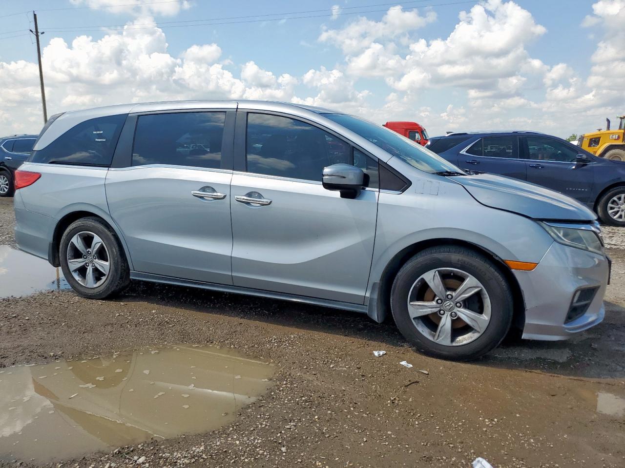 2018 Honda Odyssey Ex-l Silver vin: 5FNRL6H73JB108442