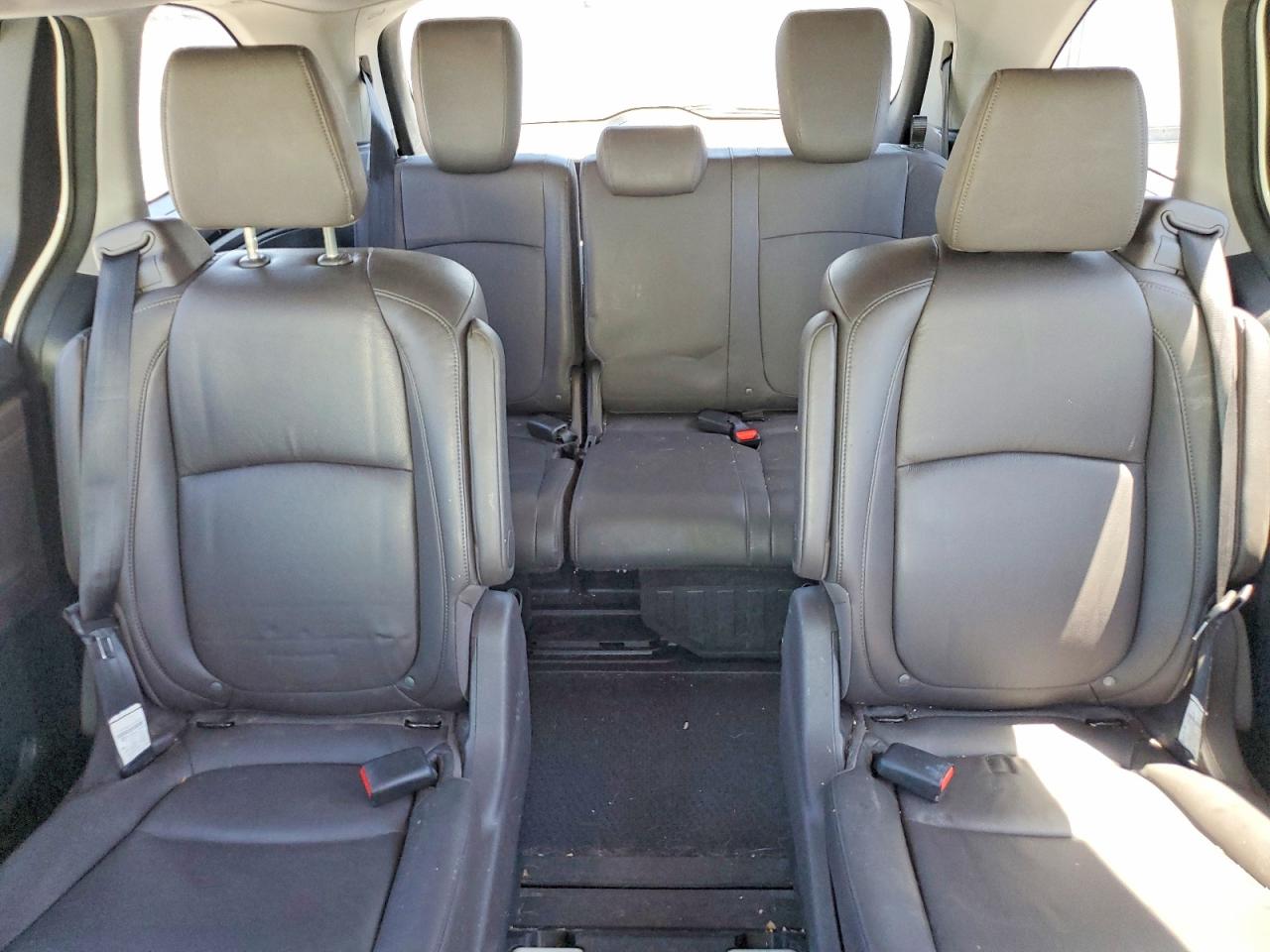 2019 Honda Odyssey Exl White vin: 5FNRL6H73KB091126