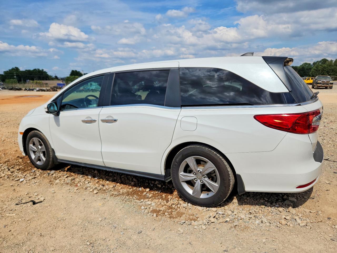 2020 Honda Odyssey Exl White vin: 5FNRL6H73LB038024