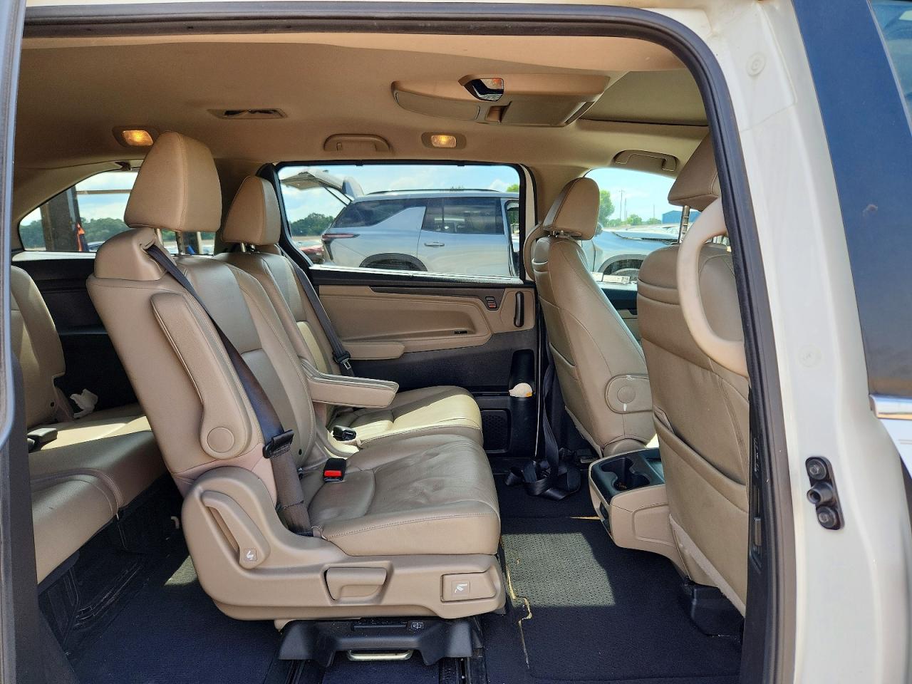2020 Honda Odyssey Exl White vin: 5FNRL6H73LB038024