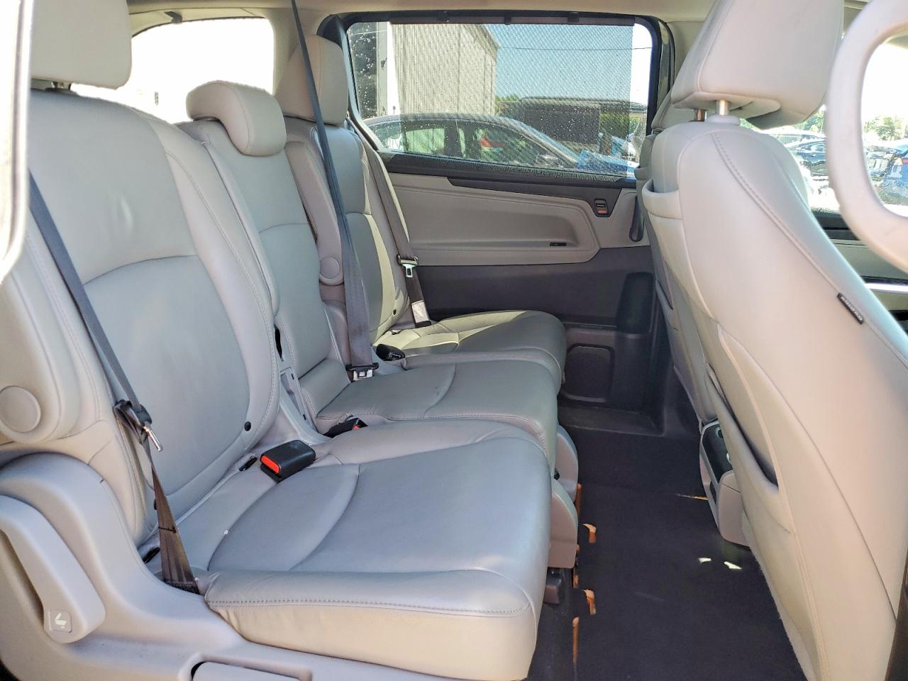 2020 Honda Odyssey Exl Silver vin: 5FNRL6H73LB072948