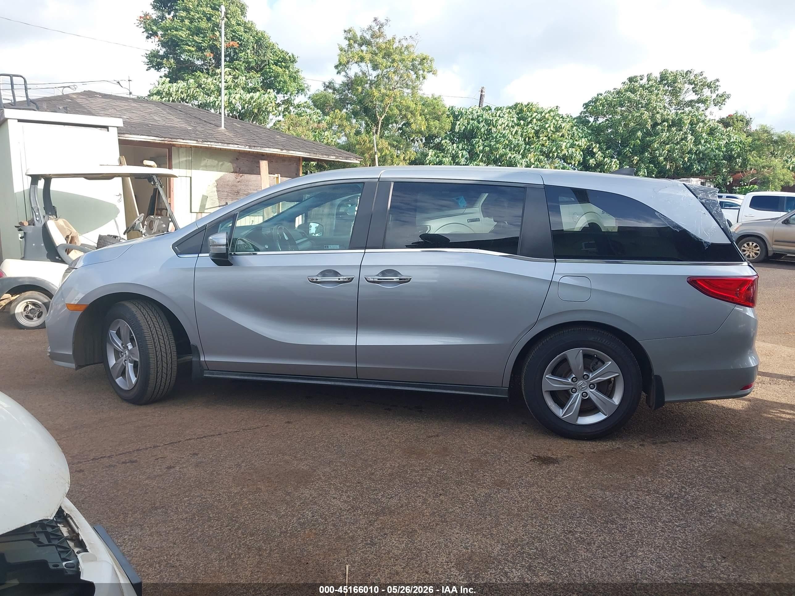 2018 Honda Odyssey Ex-l Silver vin: 5FNRL6H74JB071742