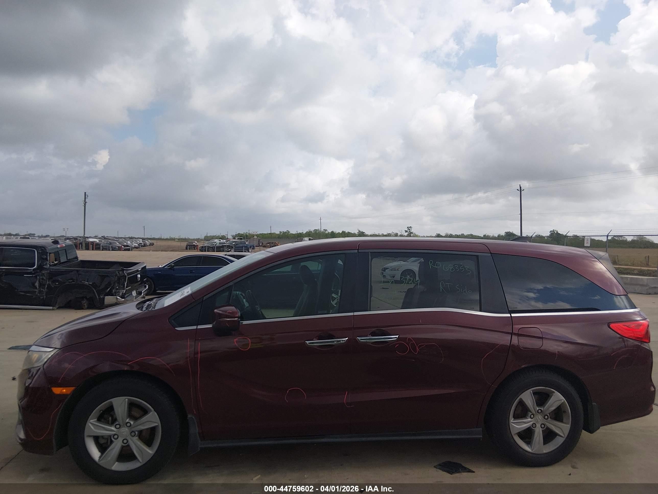 2018 Honda Odyssey Ex-l Maroon vin: 5FNRL6H75JB056067