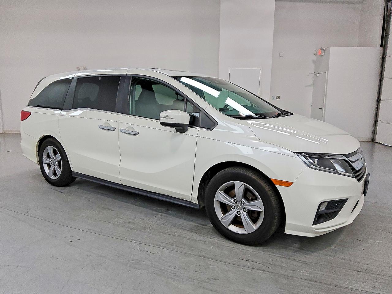 2019 Honda Odyssey Exl Белый vin: 5FNRL6H75KB053297