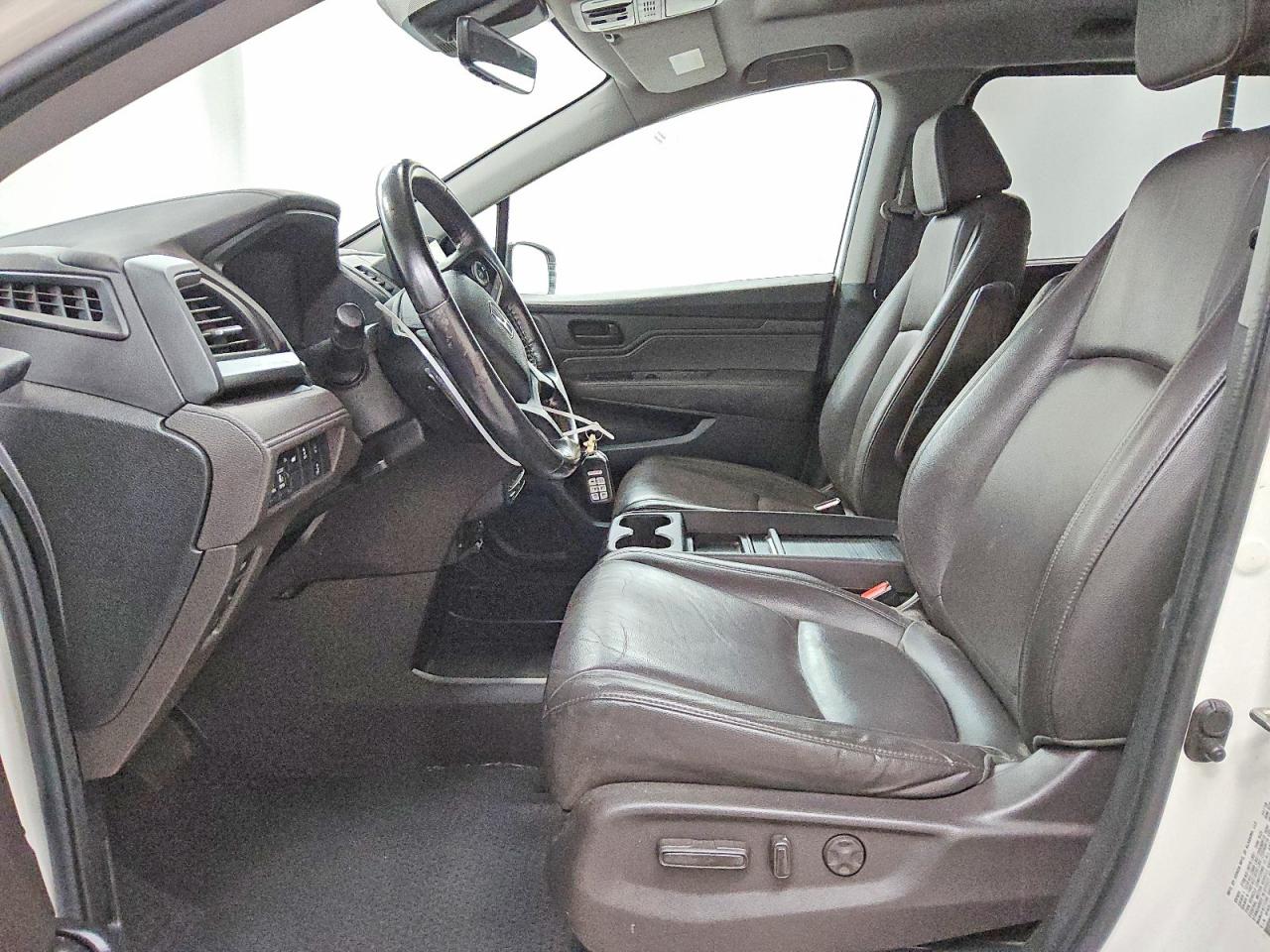 2019 Honda Odyssey Exl Белый vin: 5FNRL6H75KB053297